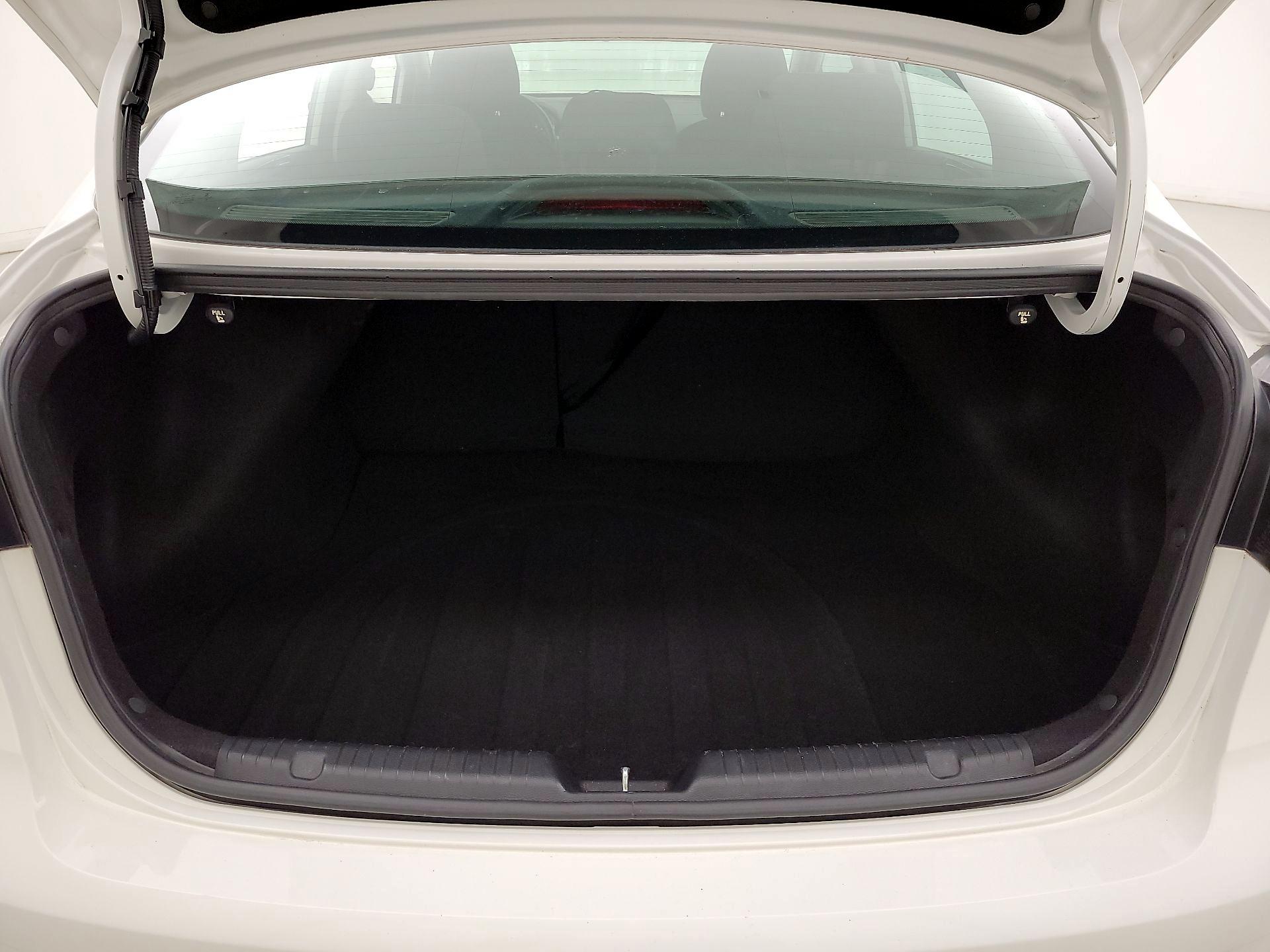 Thumbnail: 2017 Kia Forte - 20