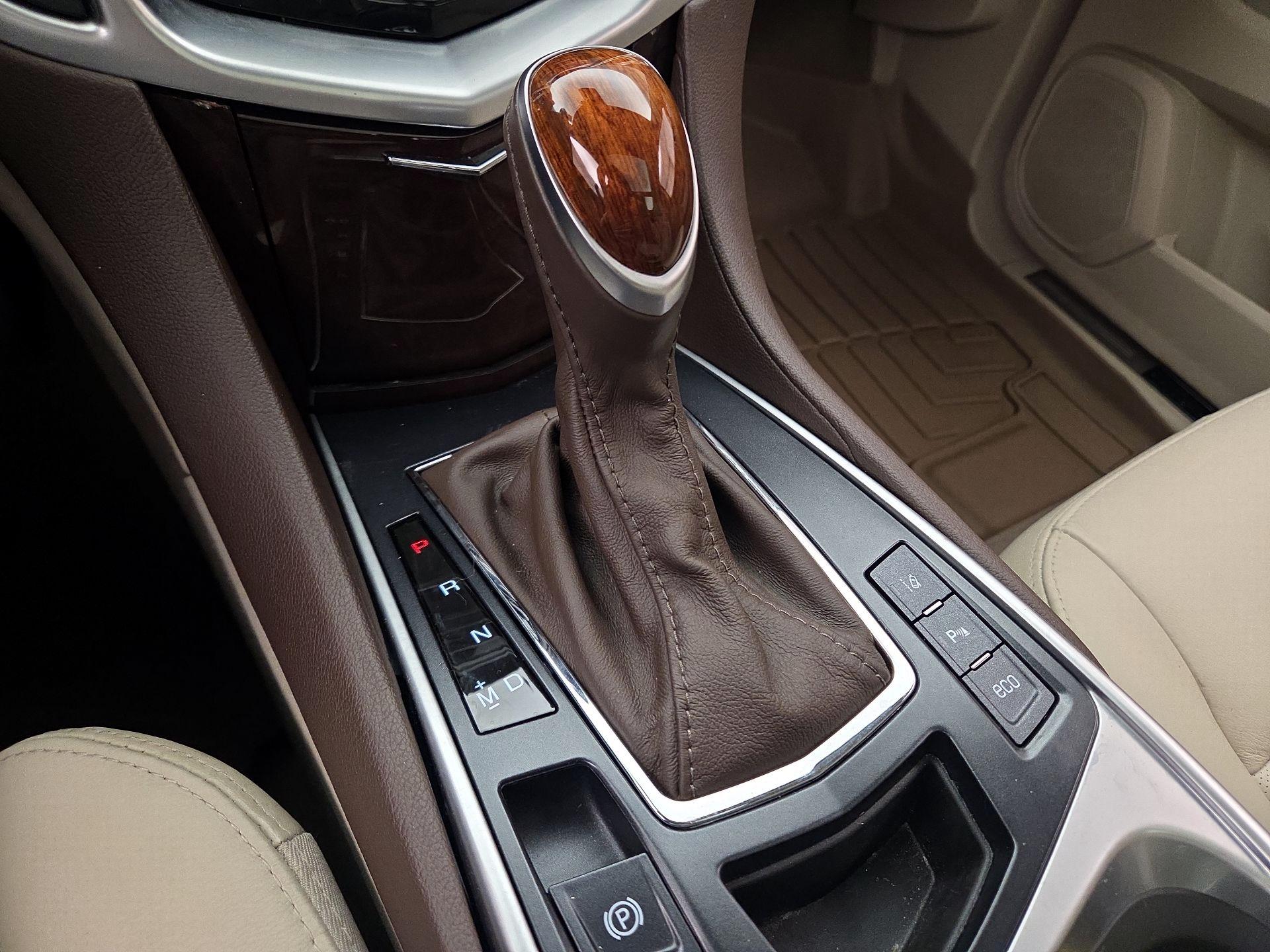 Thumbnail: 2016 Cadillac SRX - 18