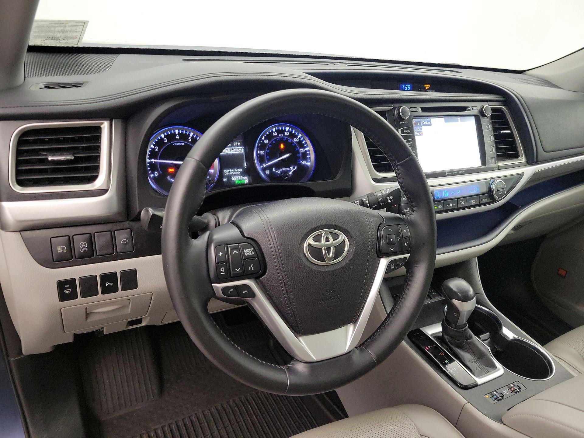 Thumbnail: 2018 Toyota Highlander - 9