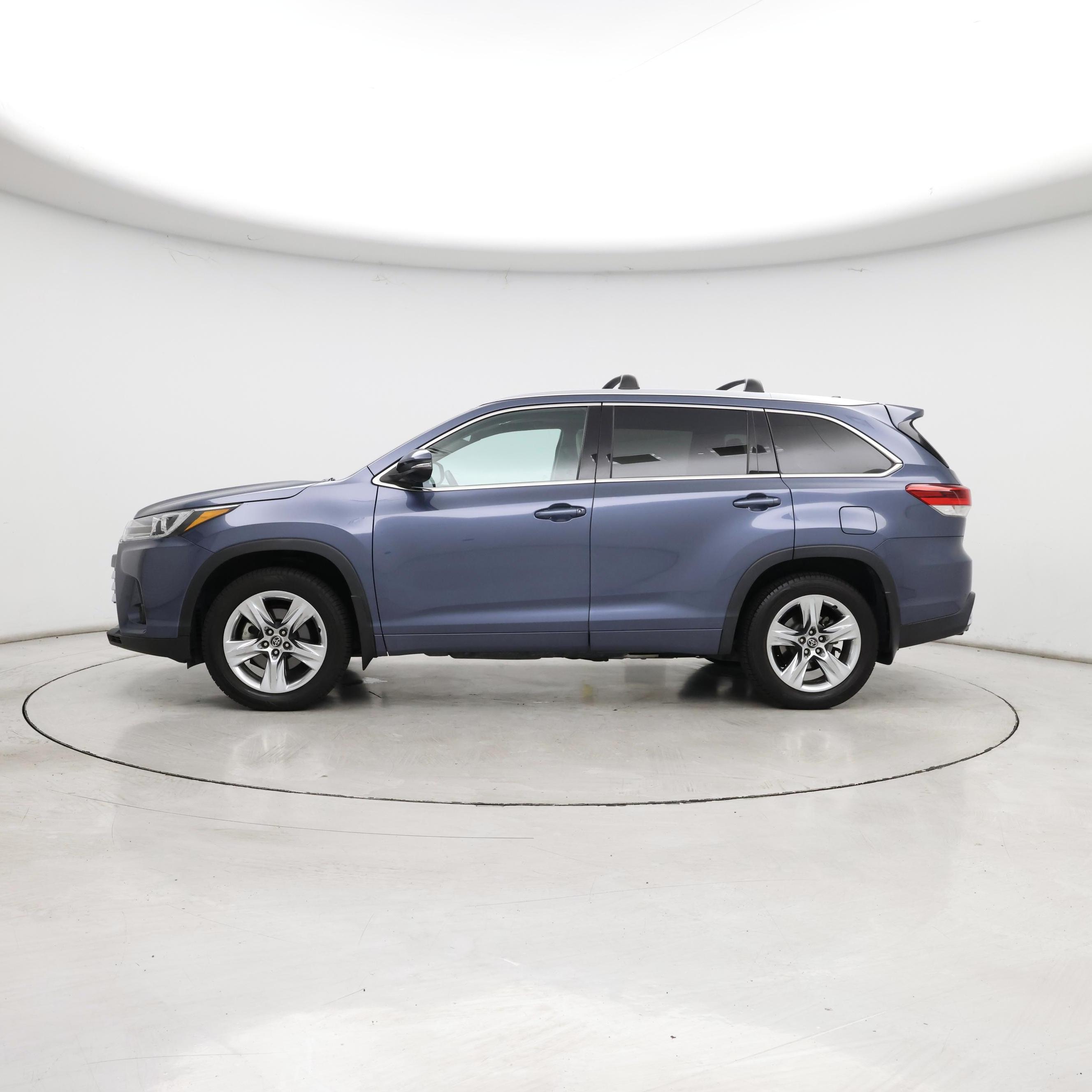 Thumbnail: 2018 Toyota Highlander - 3