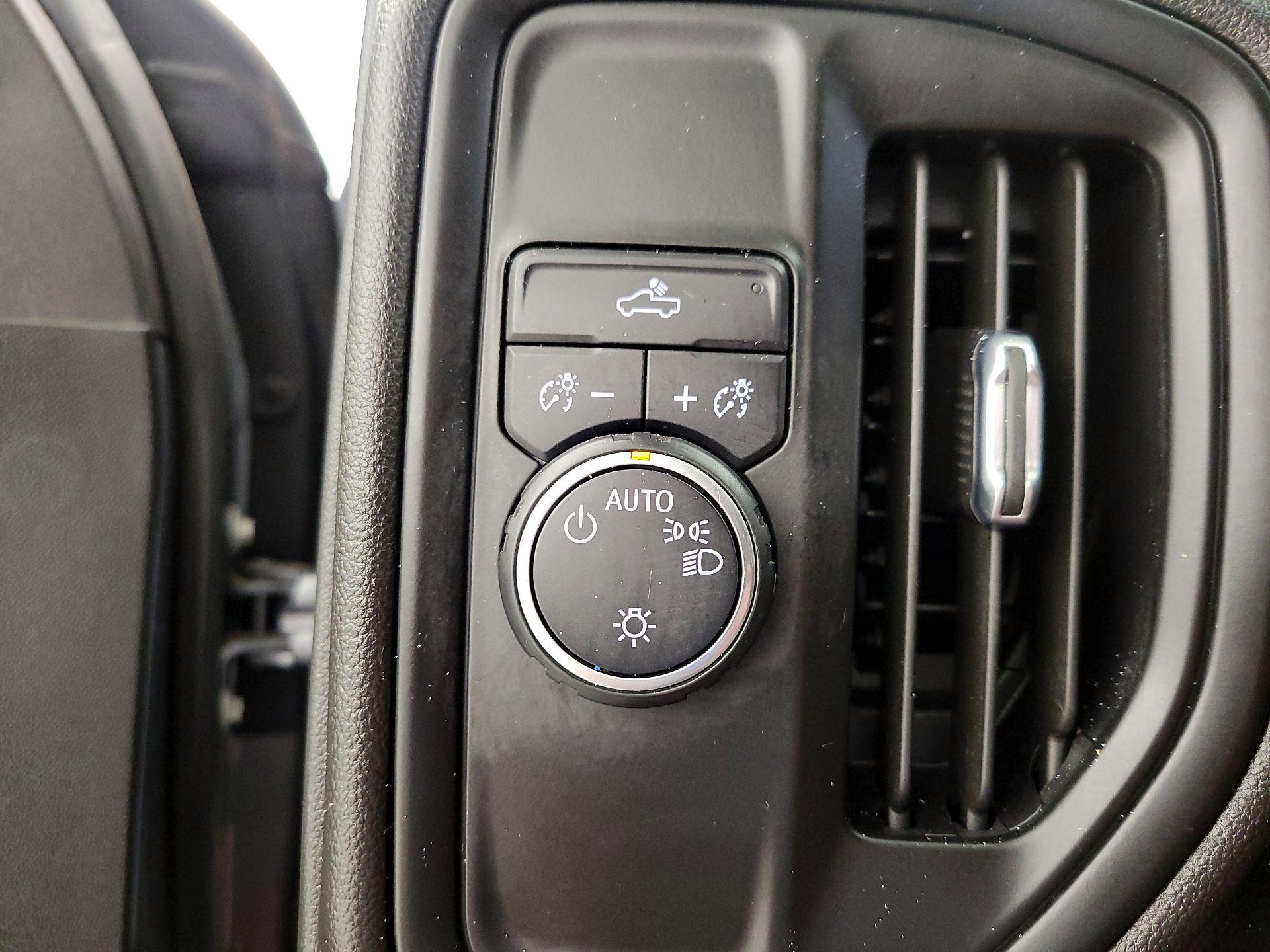 Thumbnail: 2021 Chevrolet Silverado 1500 - 13