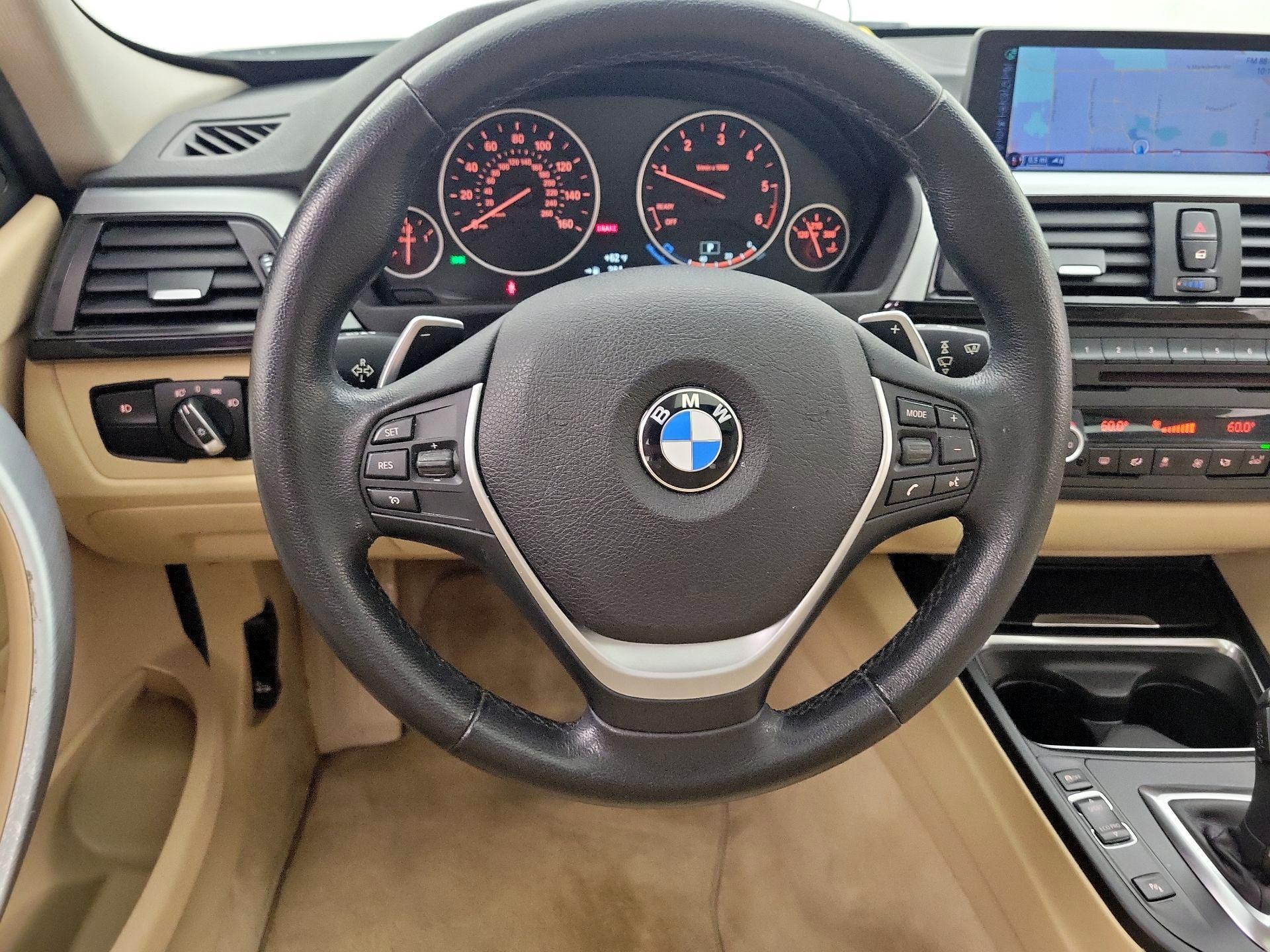 Thumbnail: 2015 BMW 3 Series - 10