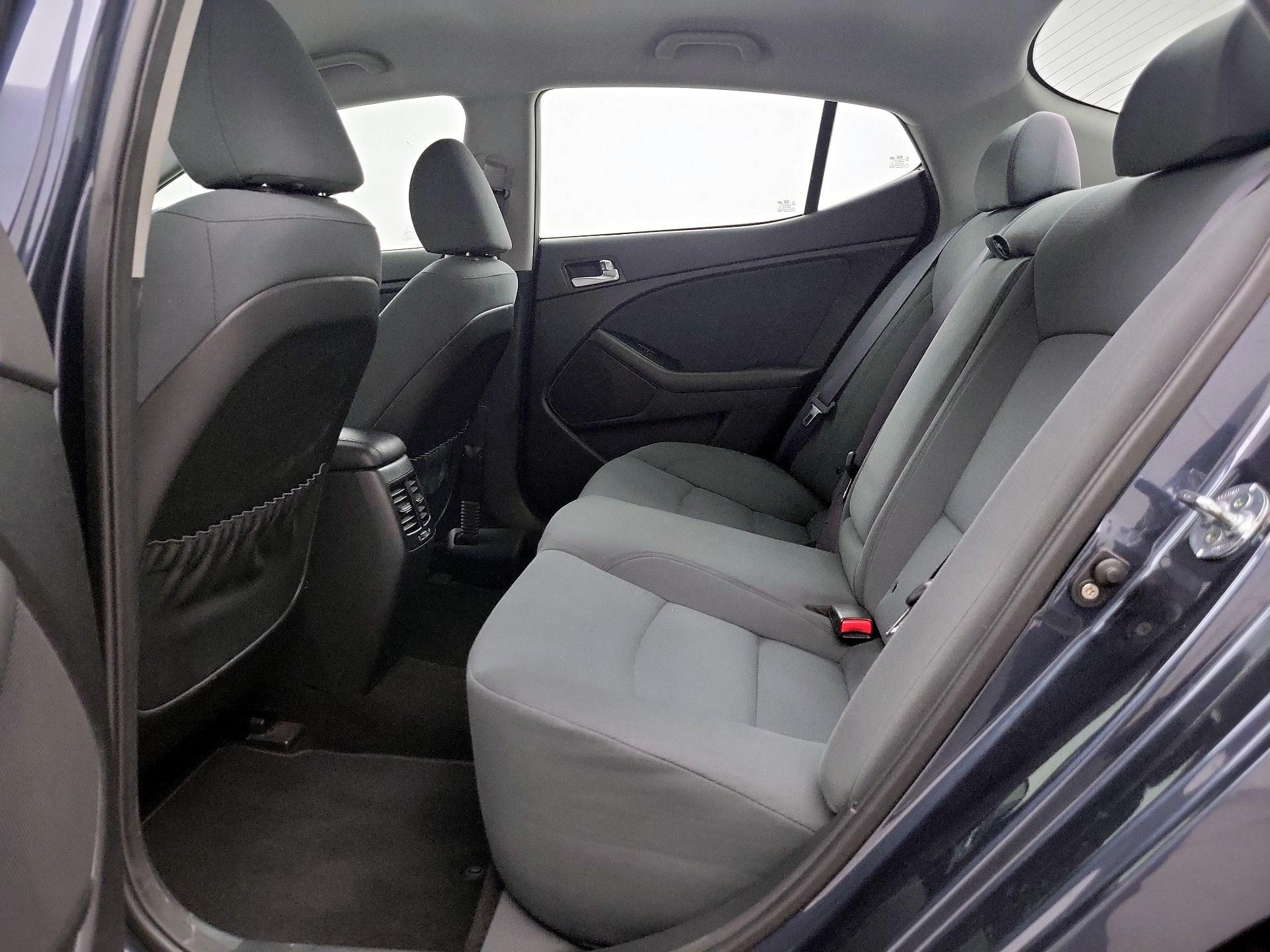 Thumbnail: 2015 Kia Optima - 18