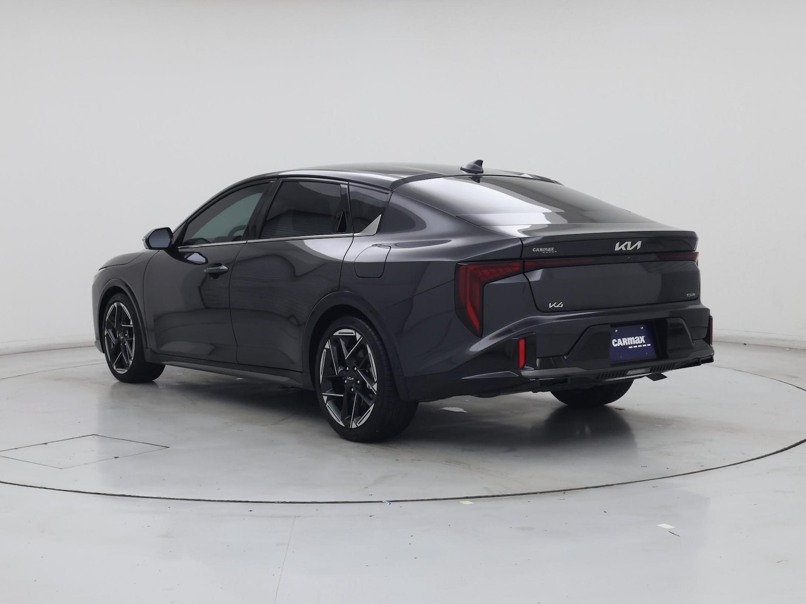 2025 Kia K4 GT-Line - Photo 3