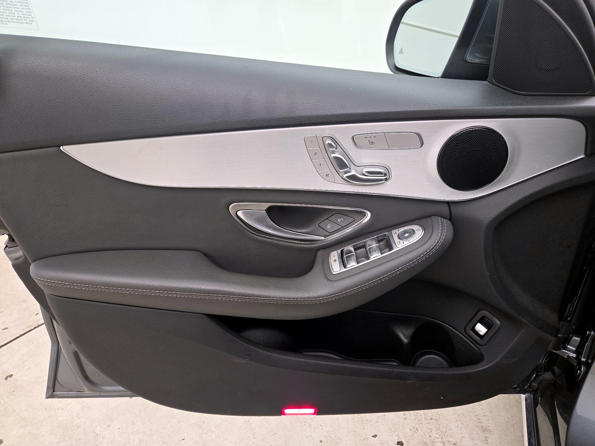 Thumbnail: 2019 Mercedes-Benz C-Class - 12
