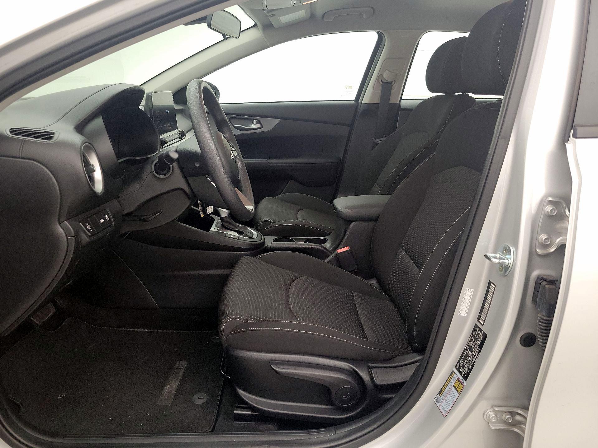 Thumbnail: 2021 Kia Forte - 11