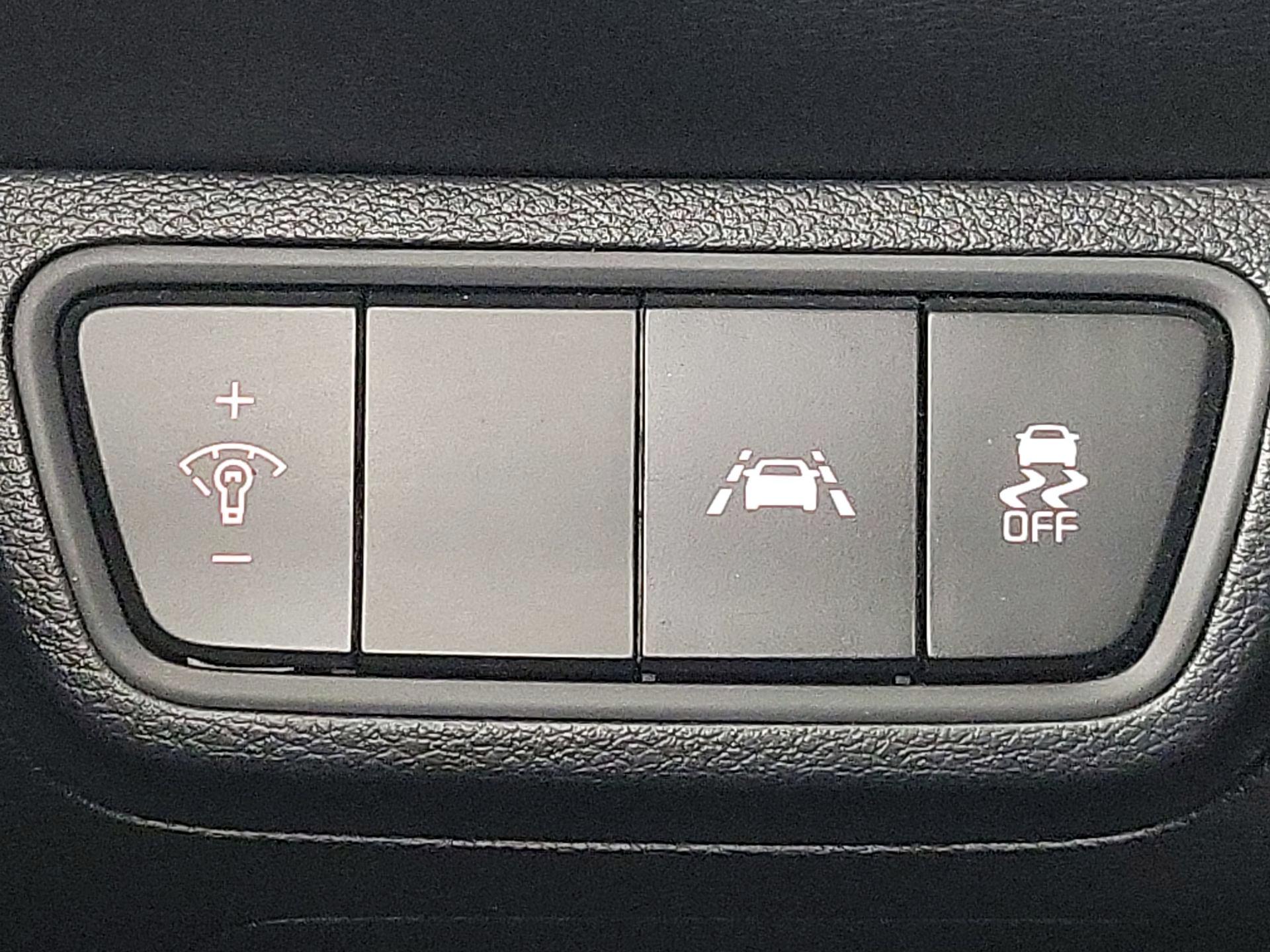 Thumbnail: 2021 Kia Forte - 13