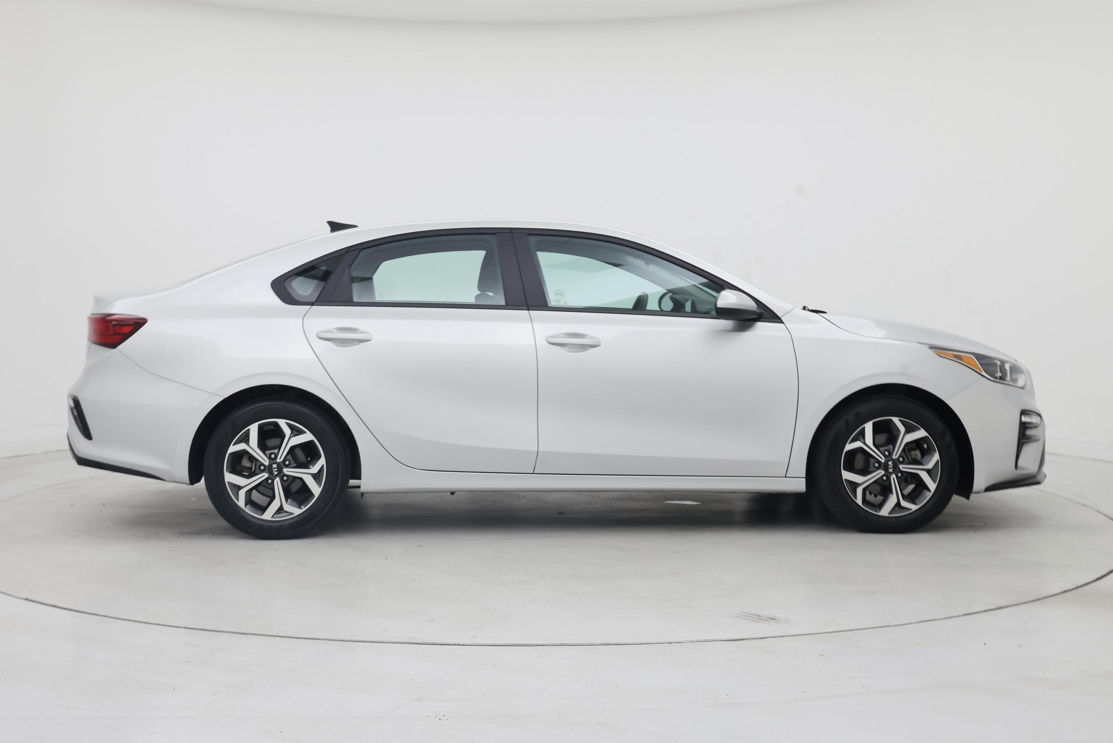 Thumbnail: 2021 Kia Forte - 7