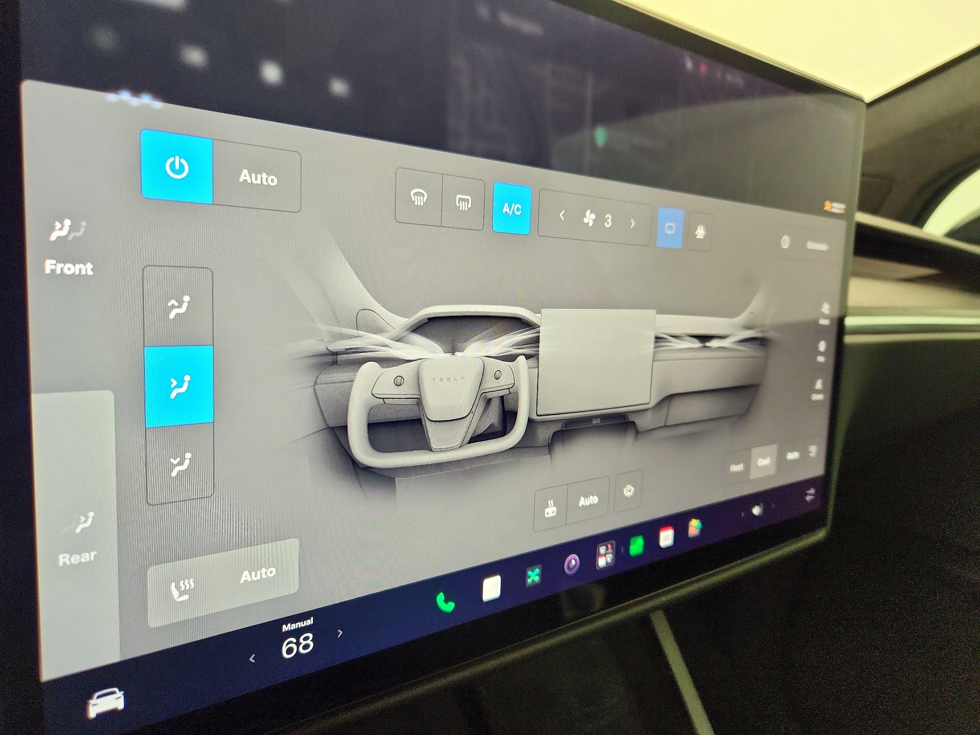 Thumbnail: 2022 Tesla Model X - 16