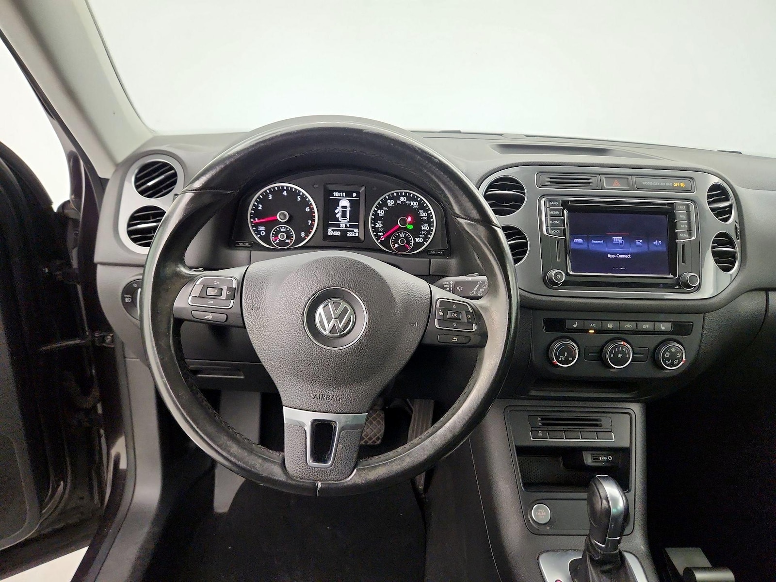 2016 Volkswagen Tiguan SE - Photo 11
