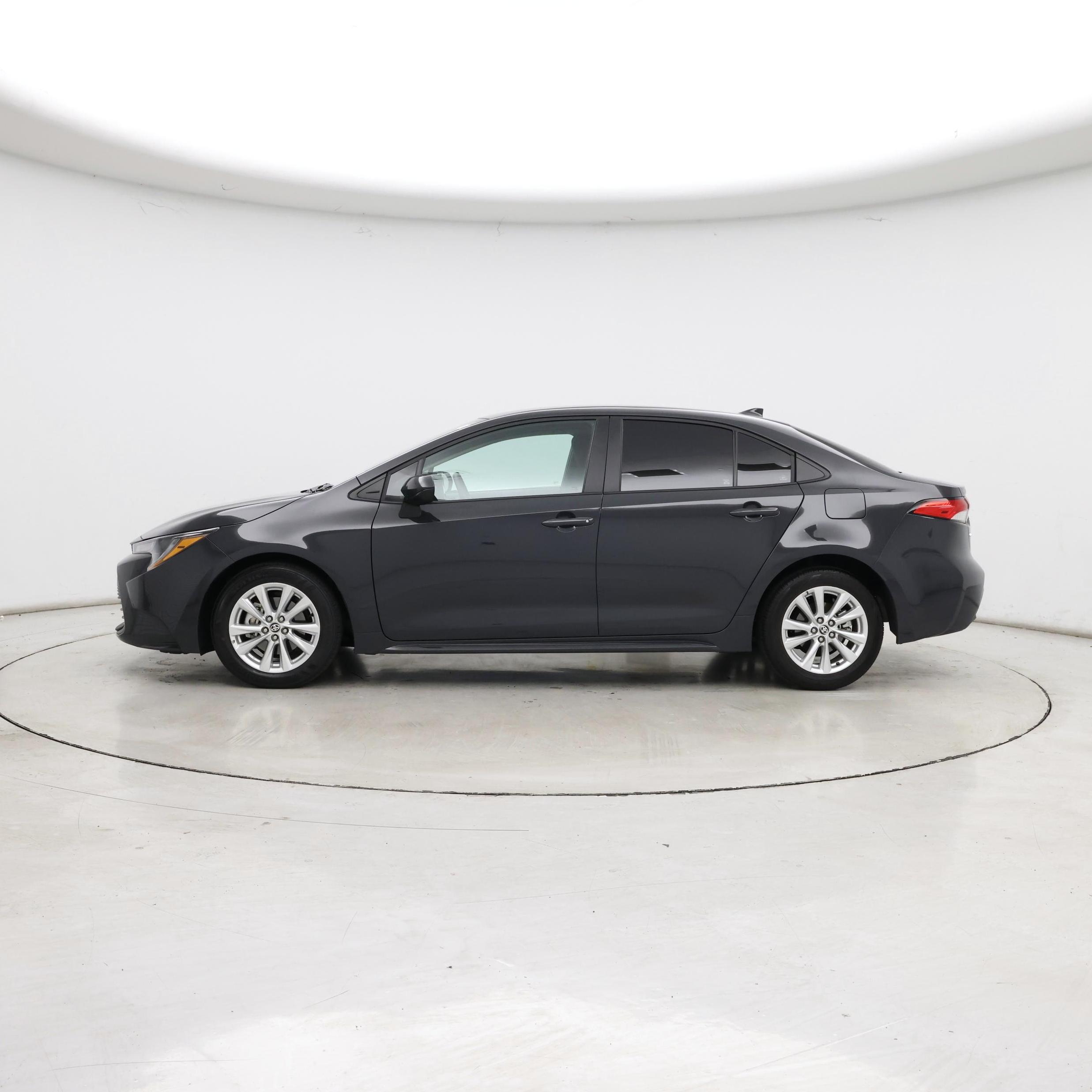 Thumbnail: 2024 Toyota Corolla - 3