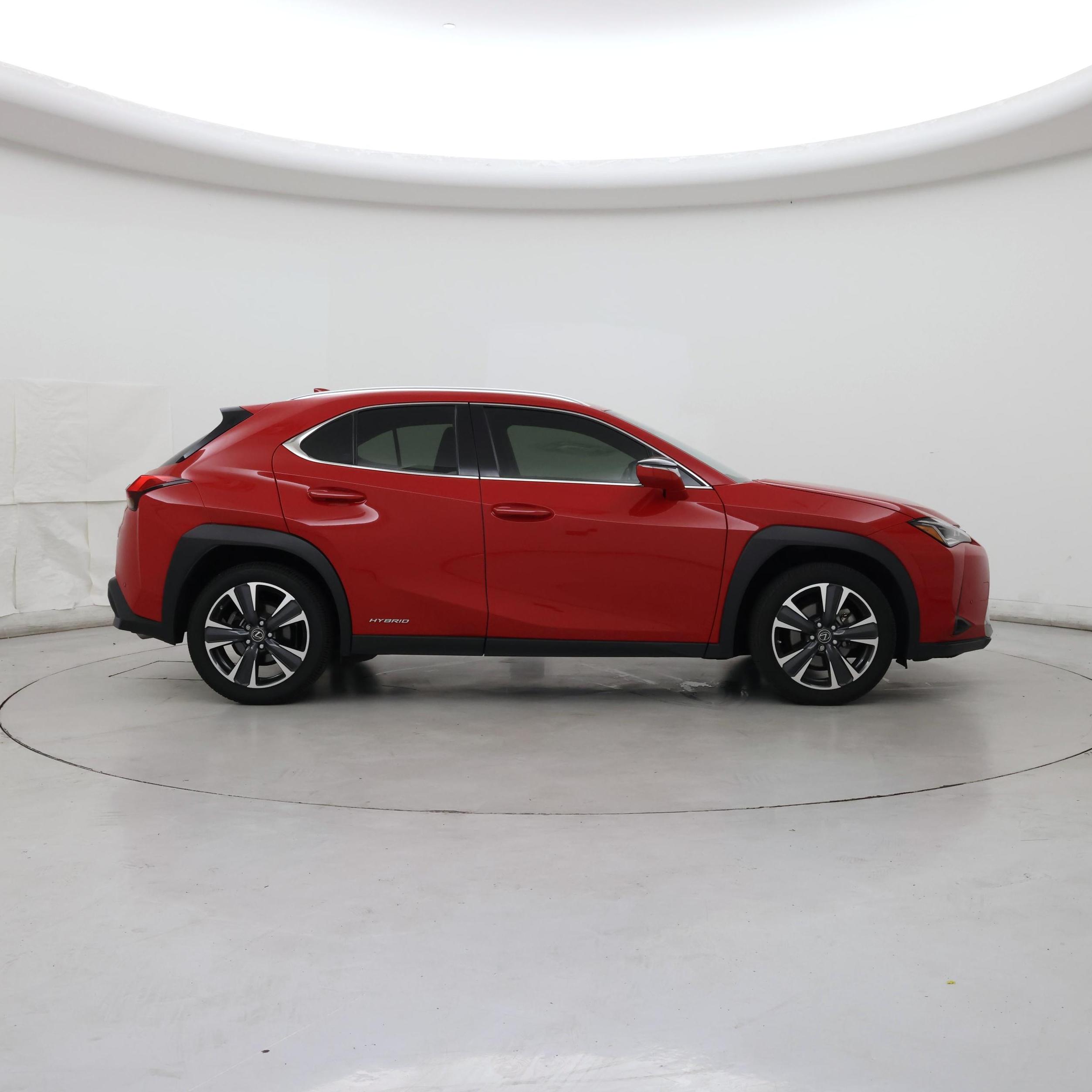 Thumbnail: 2021 Lexus UX - 7