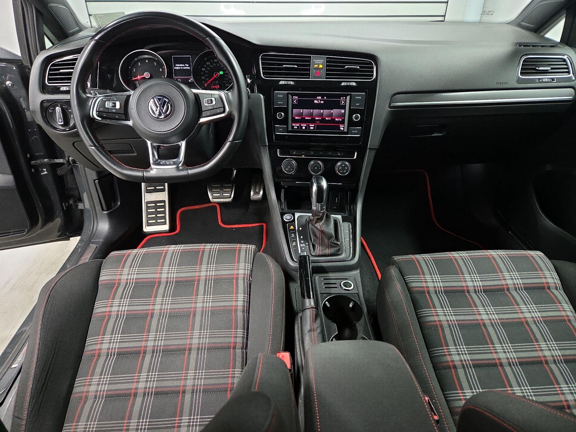 Thumbnail: 2019 Volkswagen Golf - 9