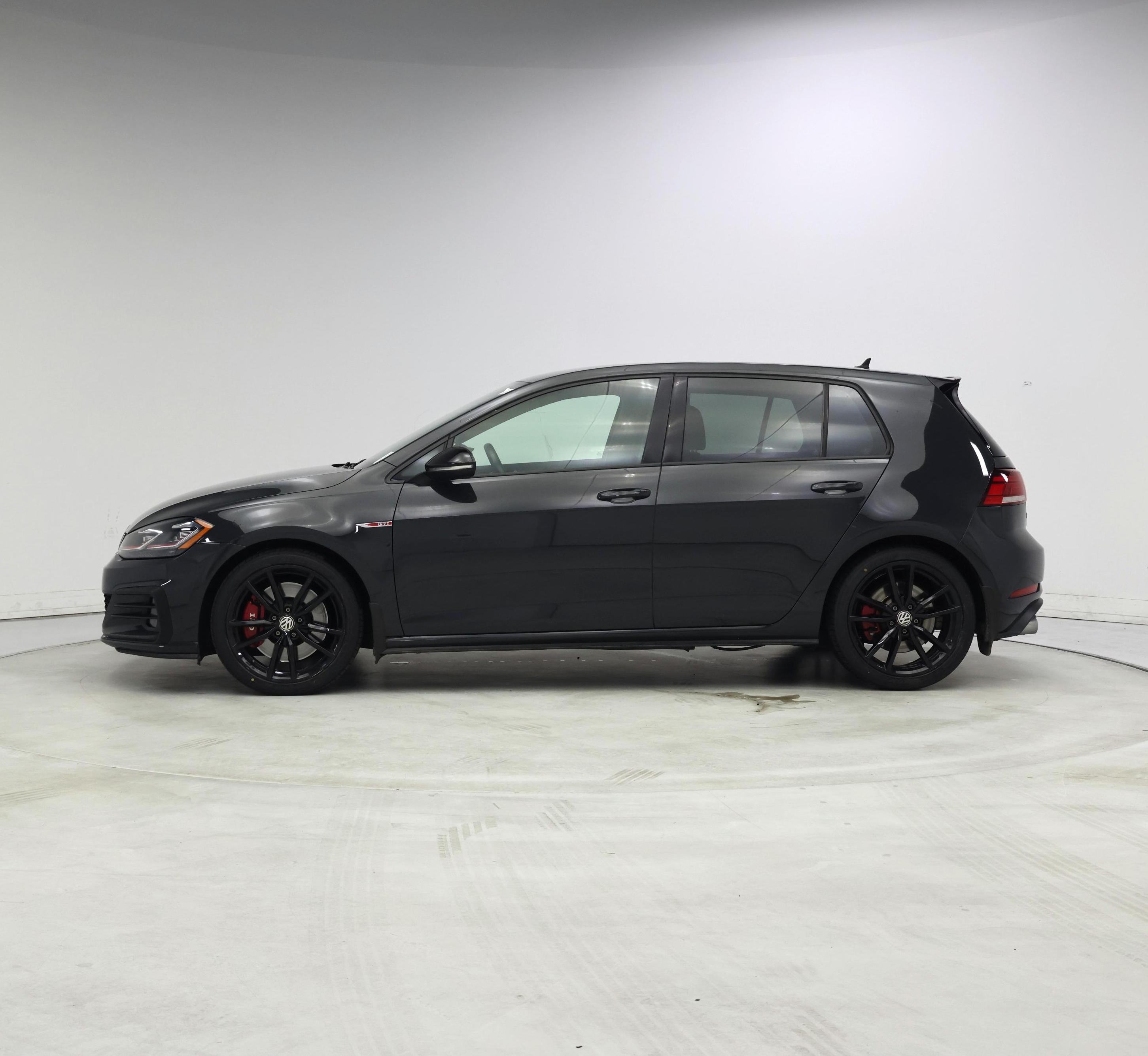 Thumbnail: 2019 Volkswagen Golf - 3