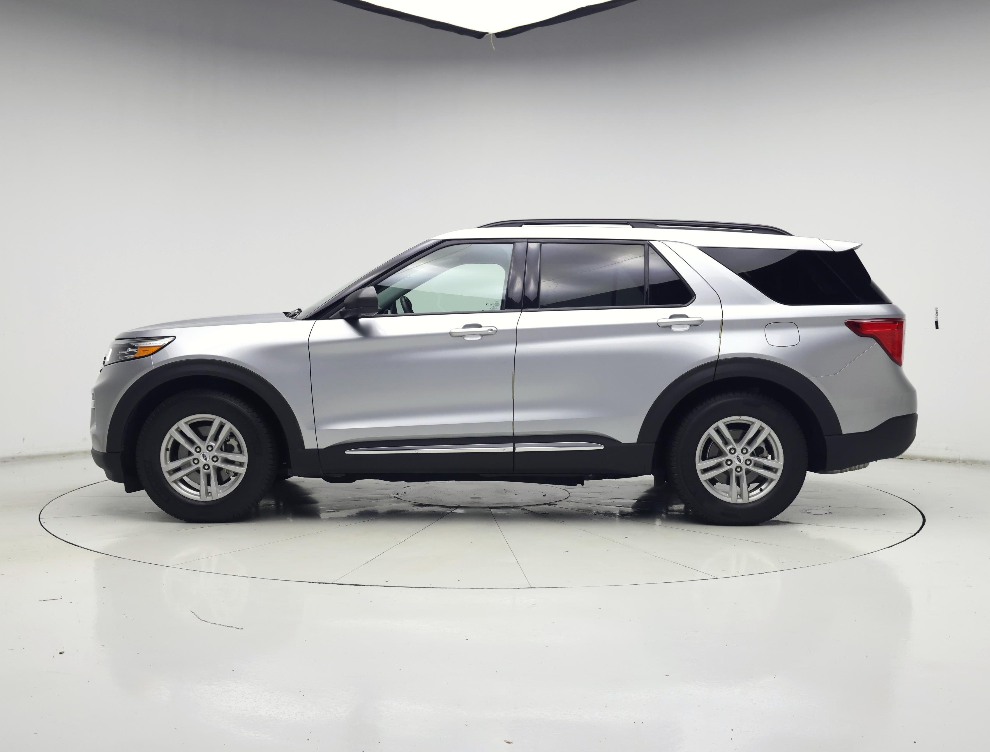 Thumbnail: 2024 Ford Explorer - 3