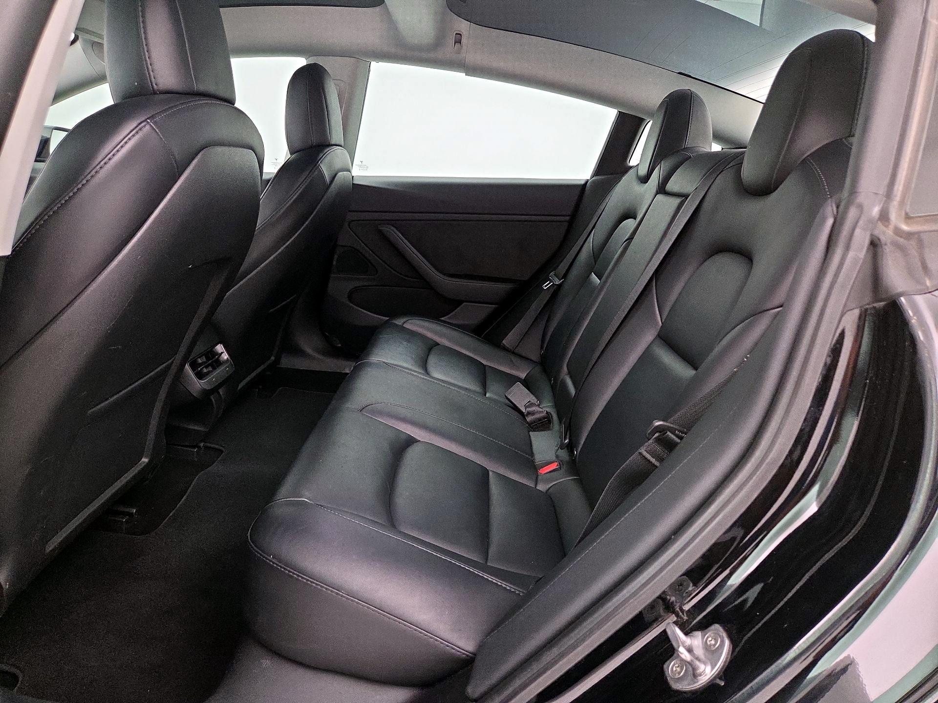 Thumbnail: 2021 Tesla Model 3 - 19