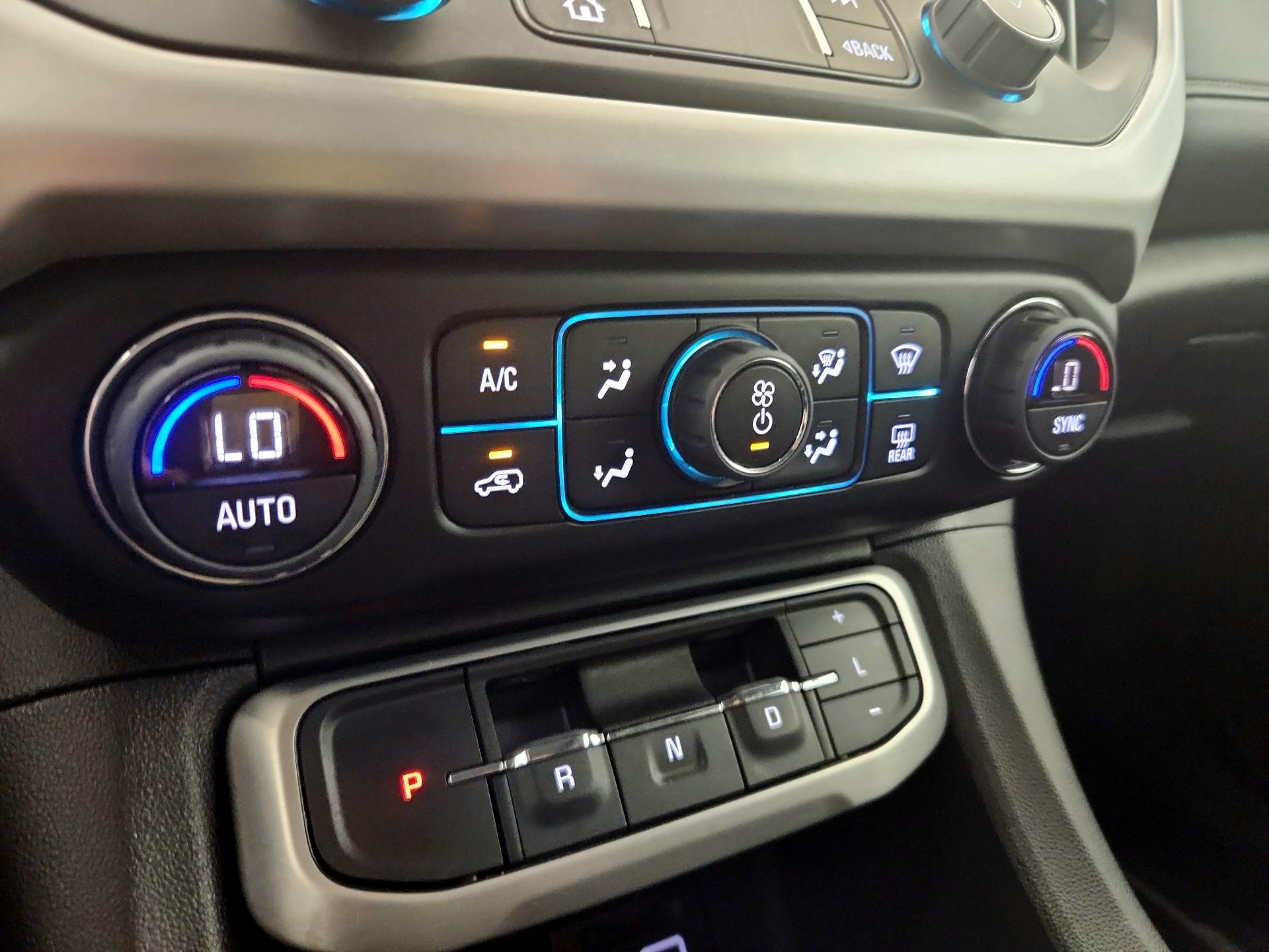 Thumbnail: 2023 GMC Acadia - 16