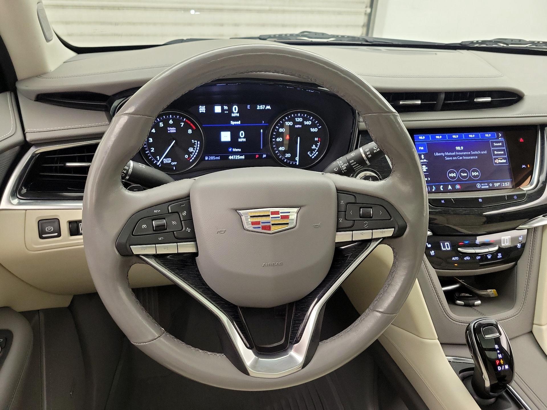 Thumbnail: 2021 Cadillac XT6 - 10