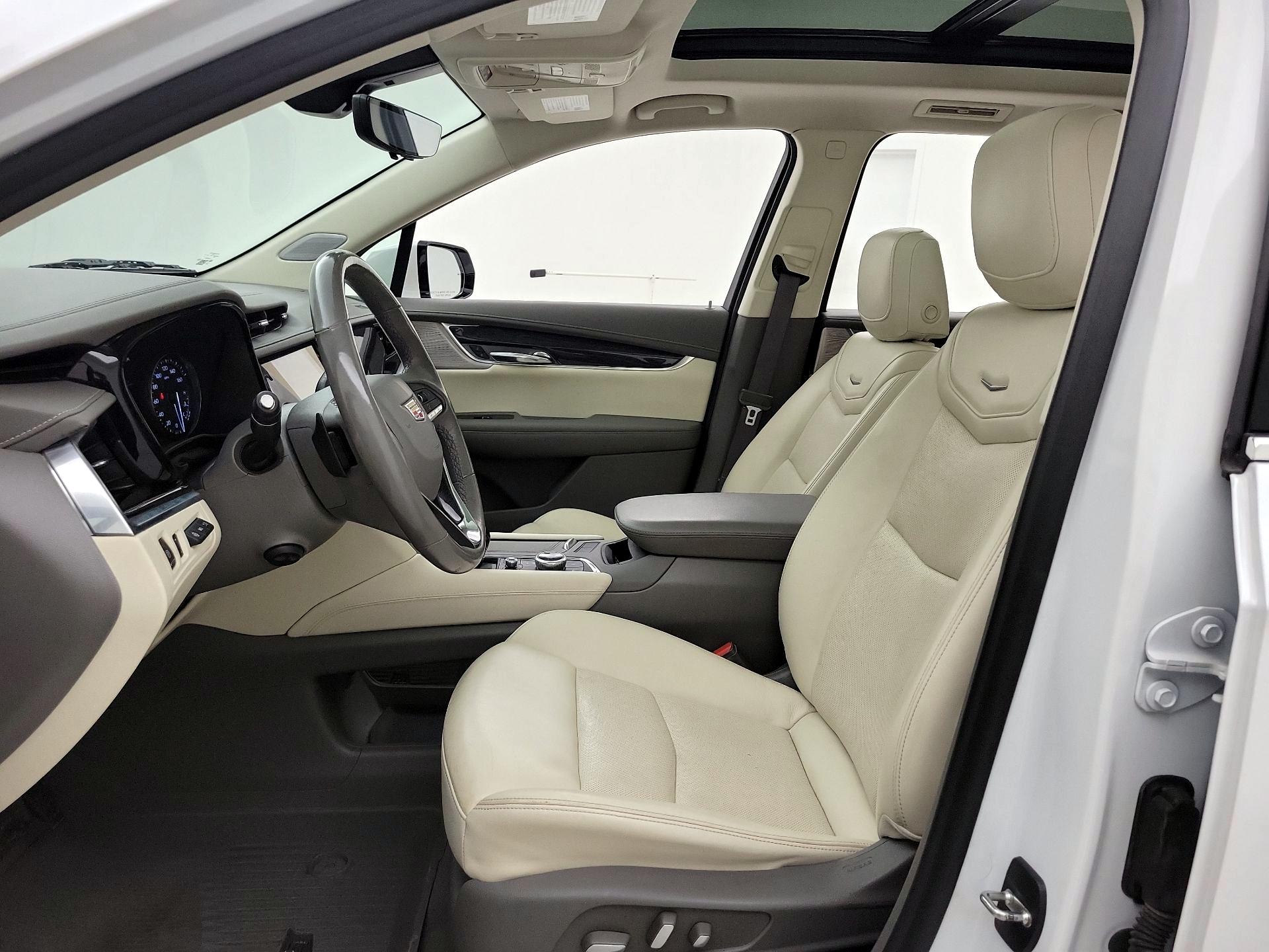 Thumbnail: 2021 Cadillac XT6 - 11