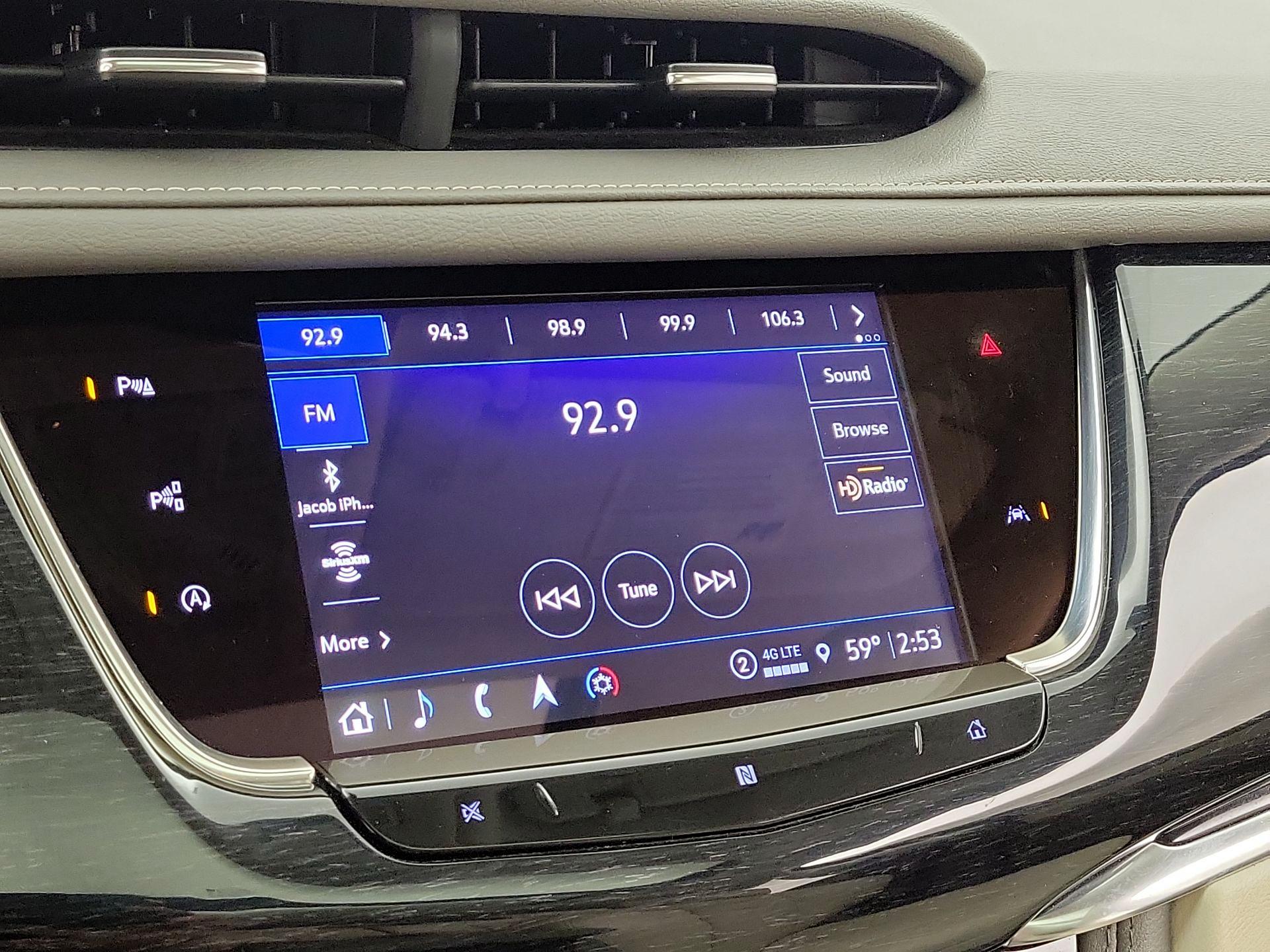 Thumbnail: 2021 Cadillac XT6 - 16