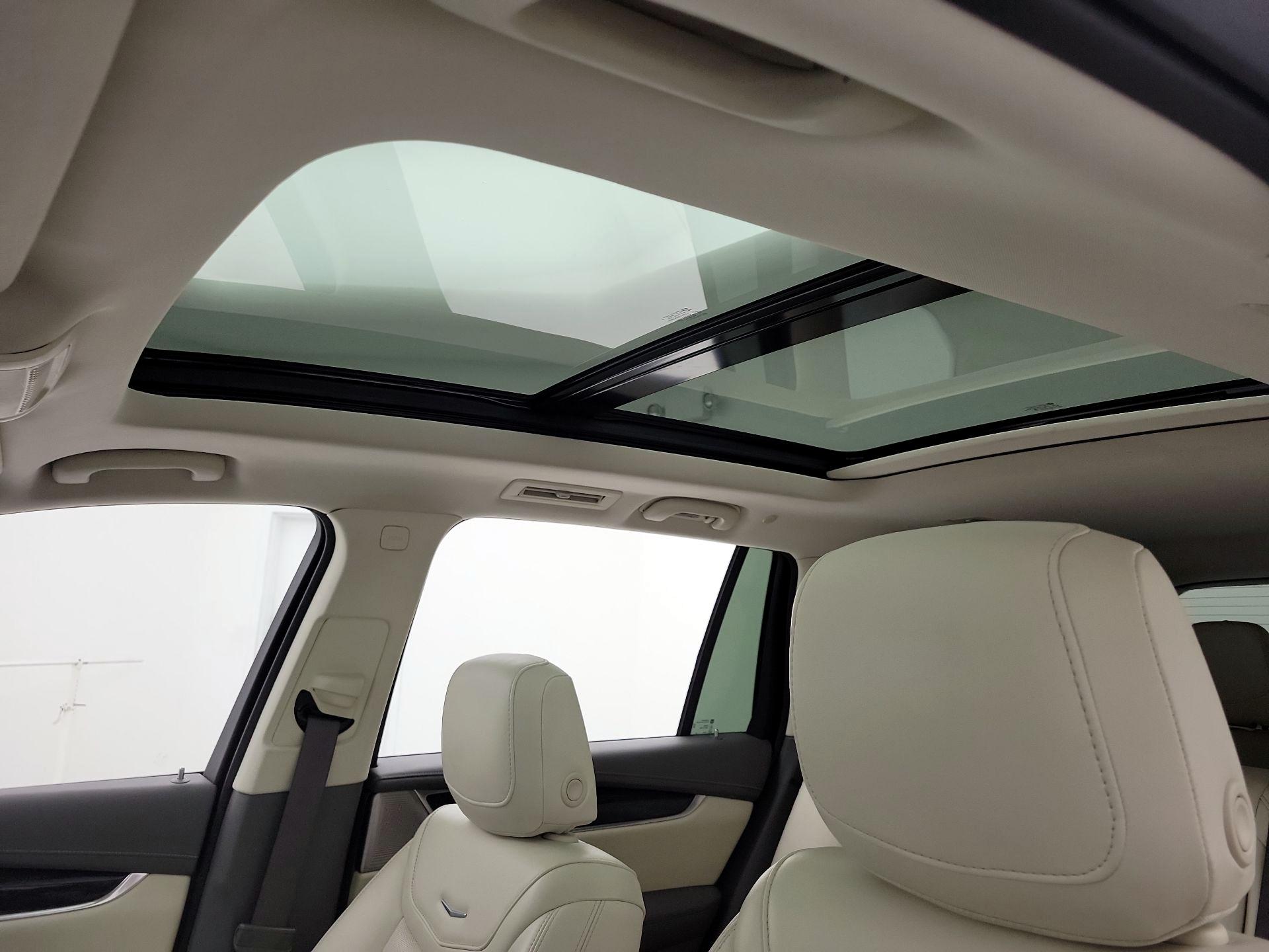 Thumbnail: 2021 Cadillac XT6 - 20