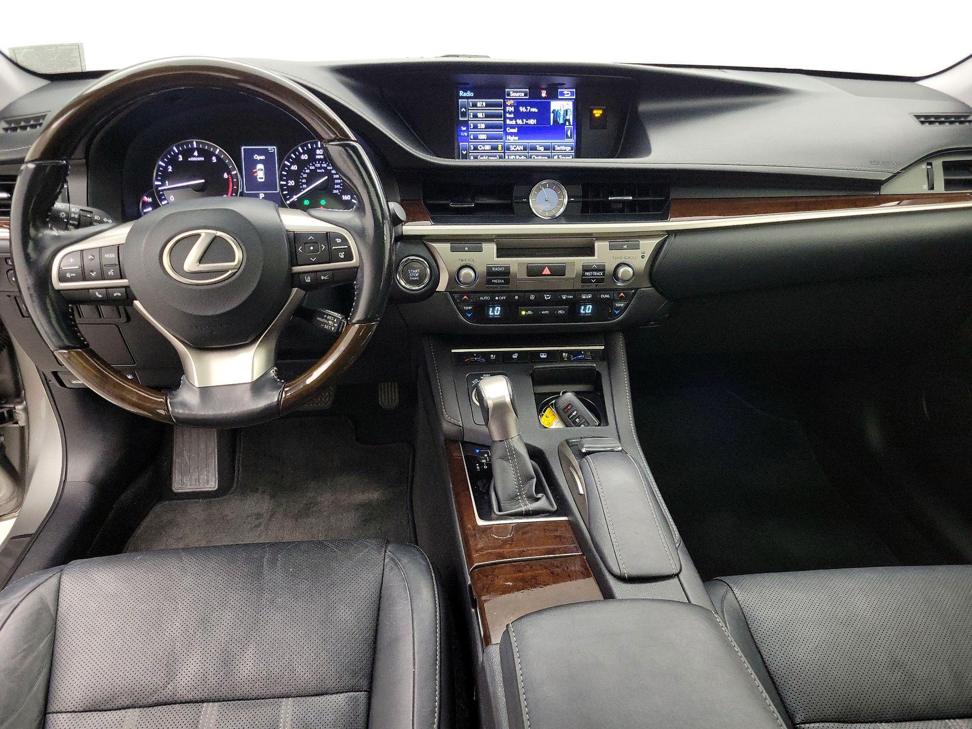Thumbnail: 2016 Lexus ES - 9