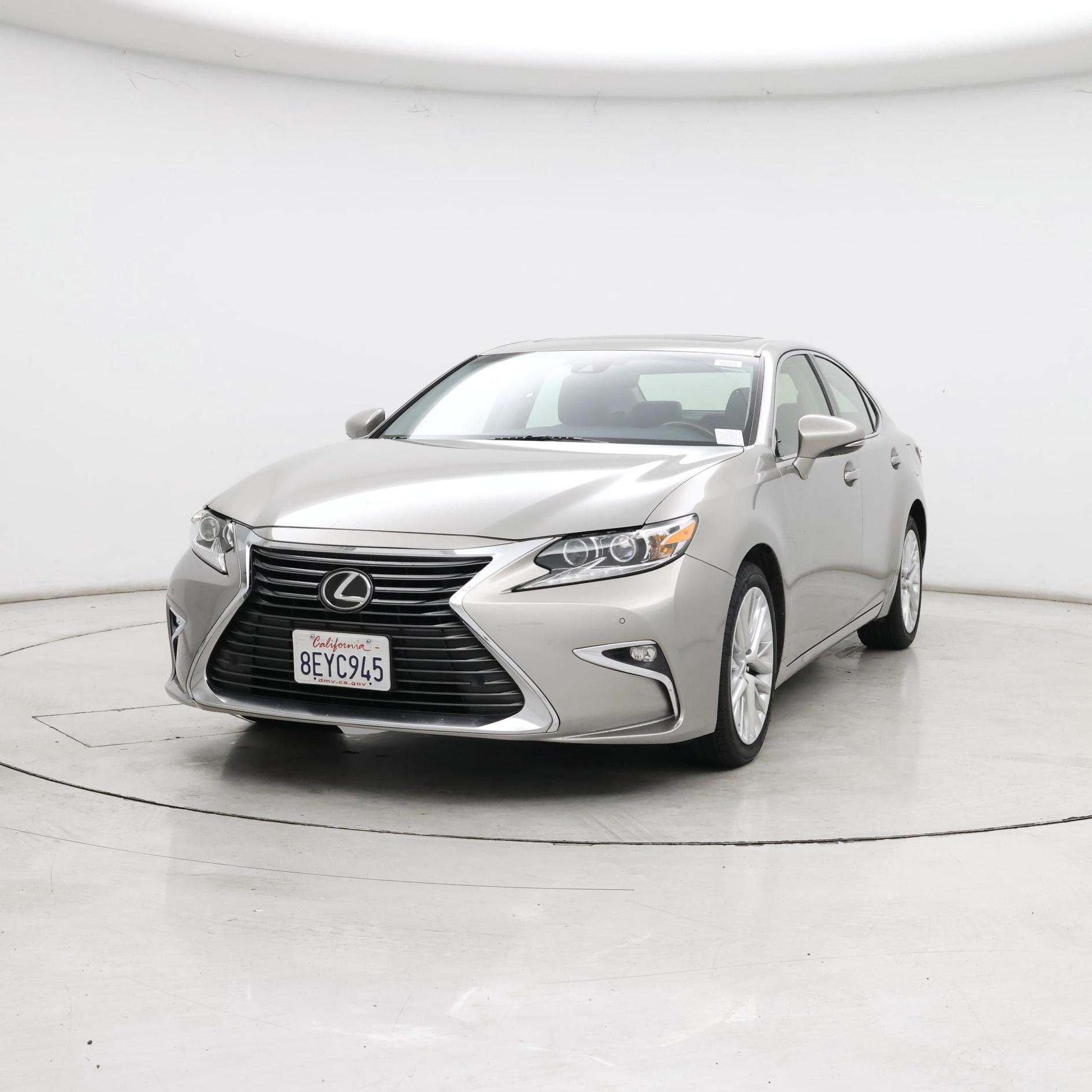 Thumbnail: 2016 Lexus ES - 4