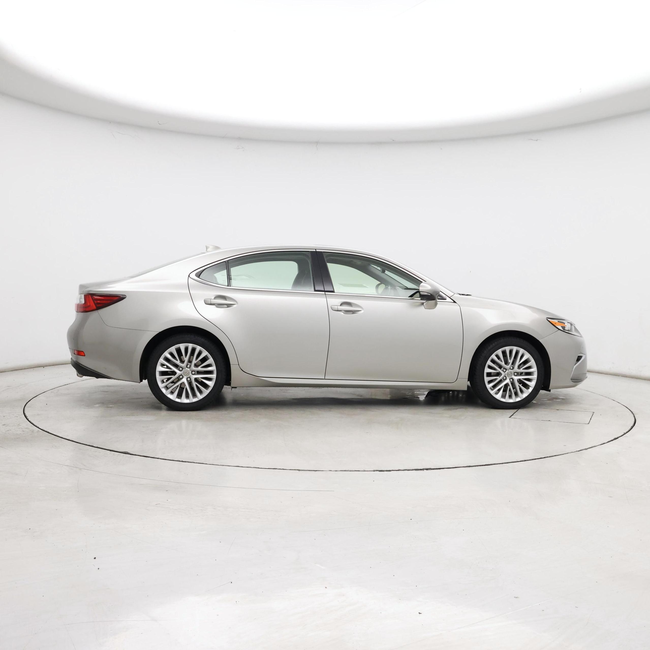 Thumbnail: 2016 Lexus ES - 7
