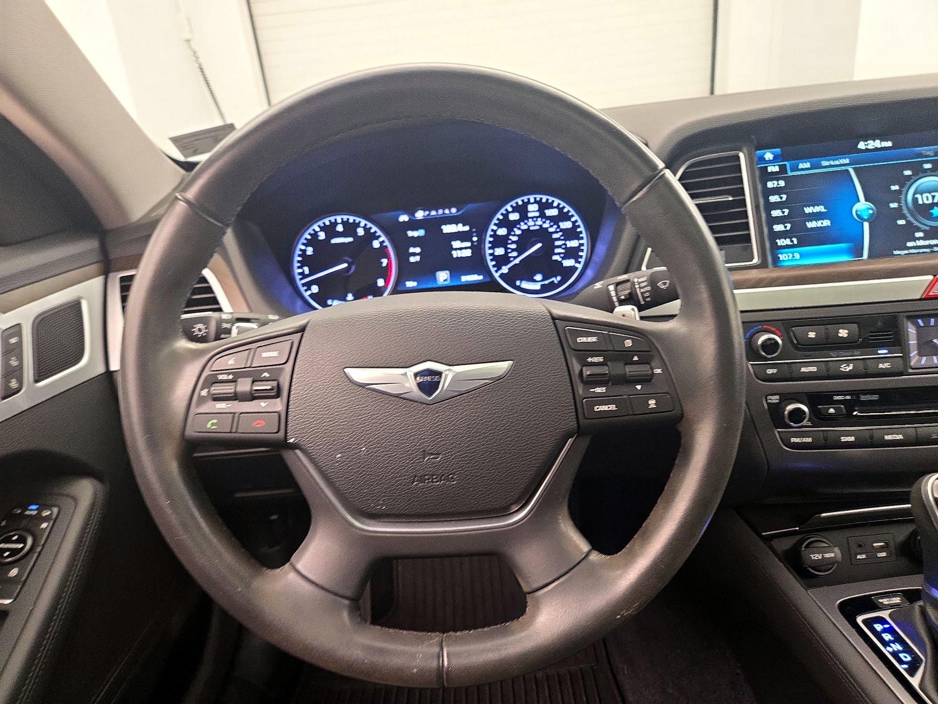 Thumbnail: 2015 Hyundai Genesis - 10