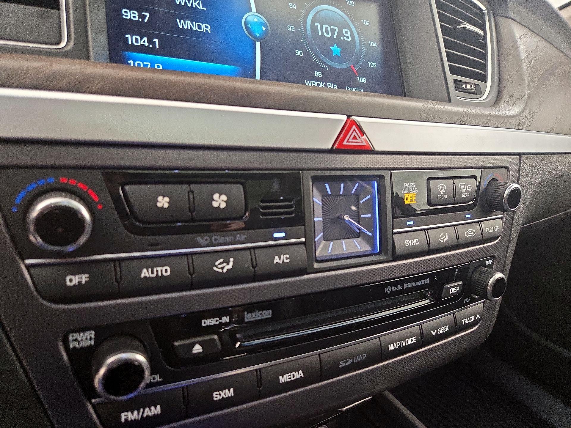 Thumbnail: 2015 Hyundai Genesis - 17