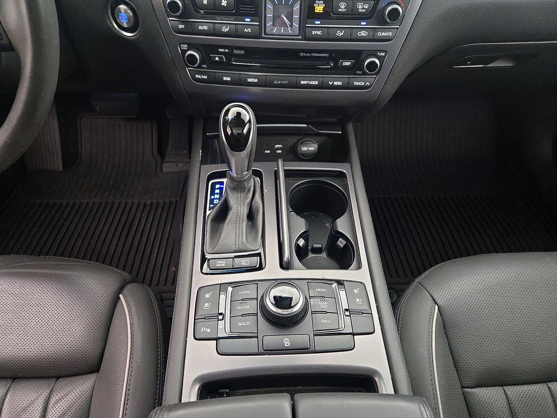 Thumbnail: 2015 Hyundai Genesis - 18