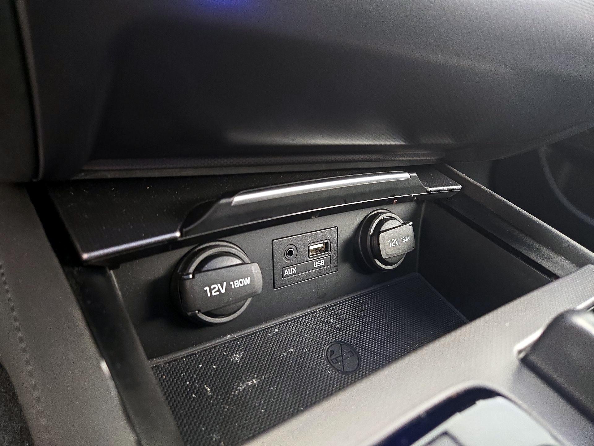 Thumbnail: 2015 Hyundai Genesis - 19