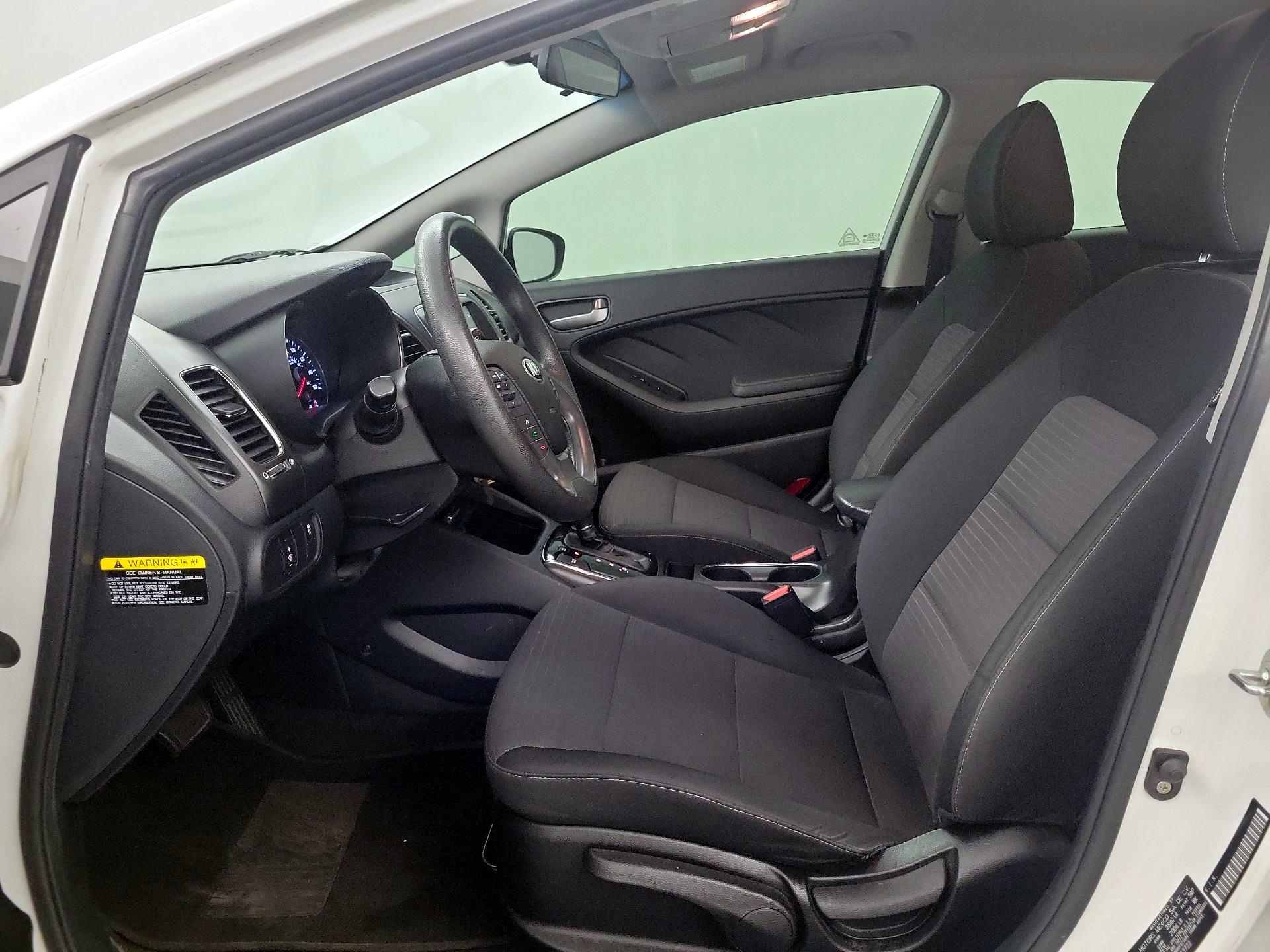 Thumbnail: 2018 Kia Forte - 11