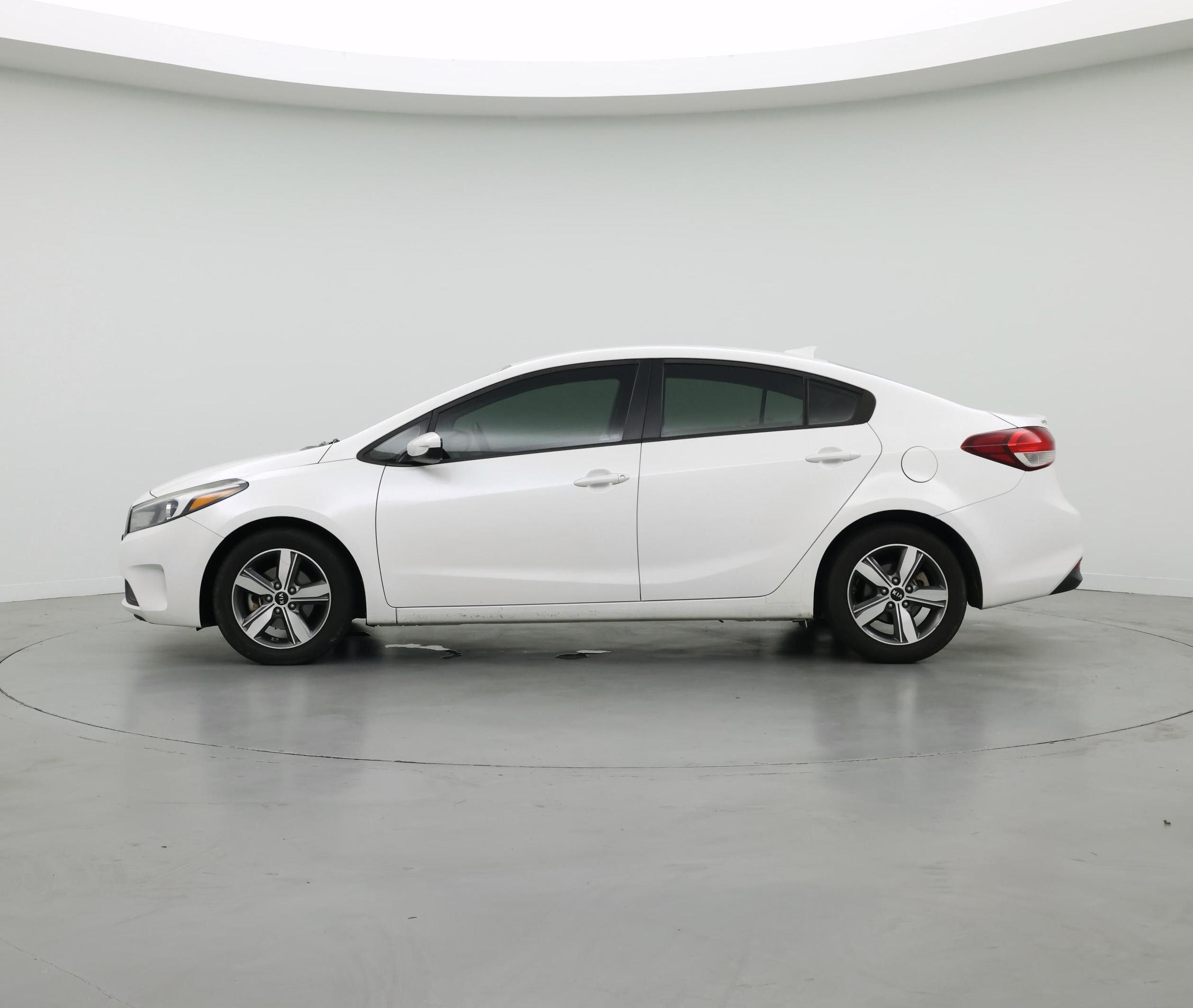 Thumbnail: 2018 Kia Forte - 3