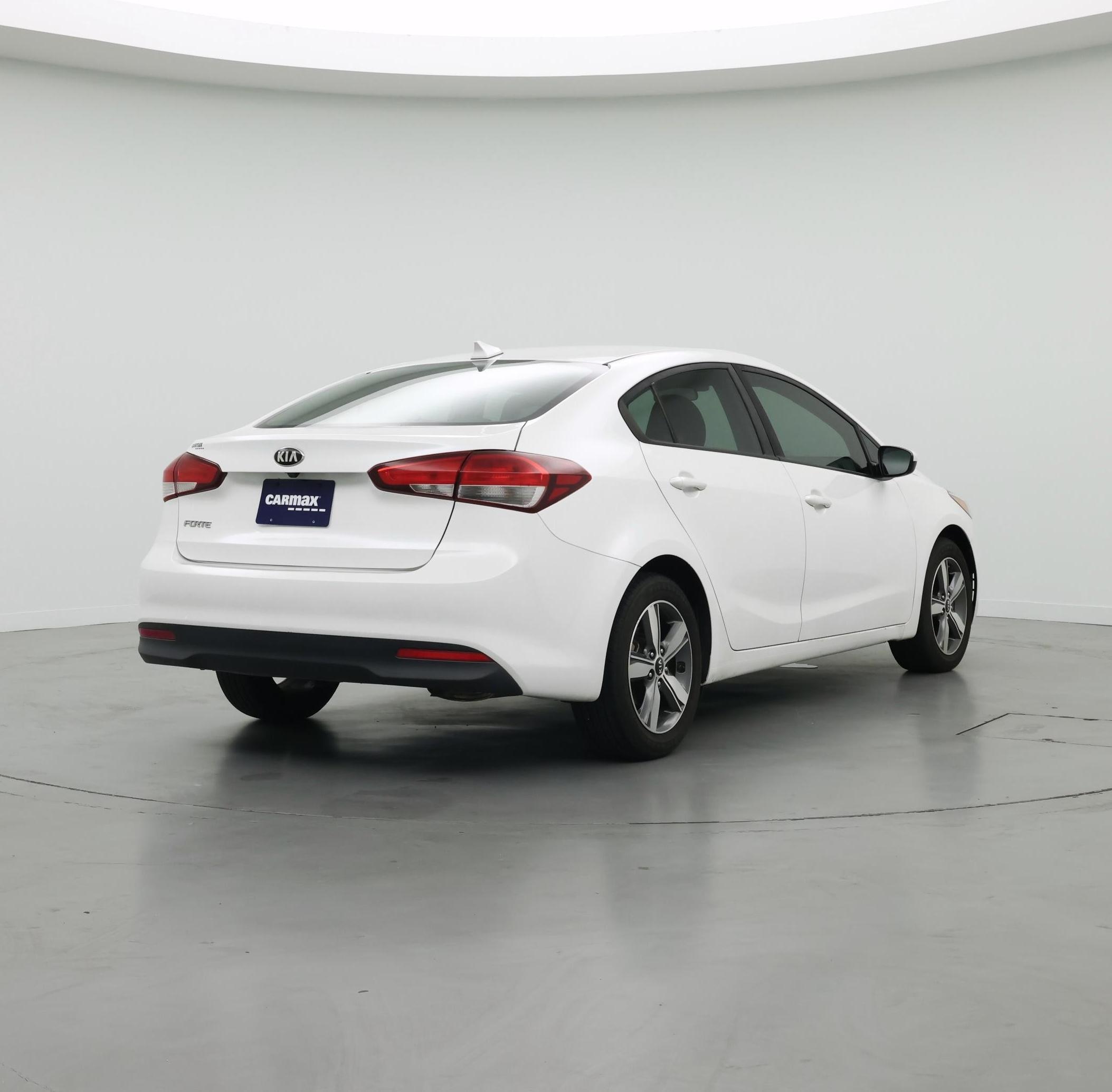 Thumbnail: 2018 Kia Forte - 8