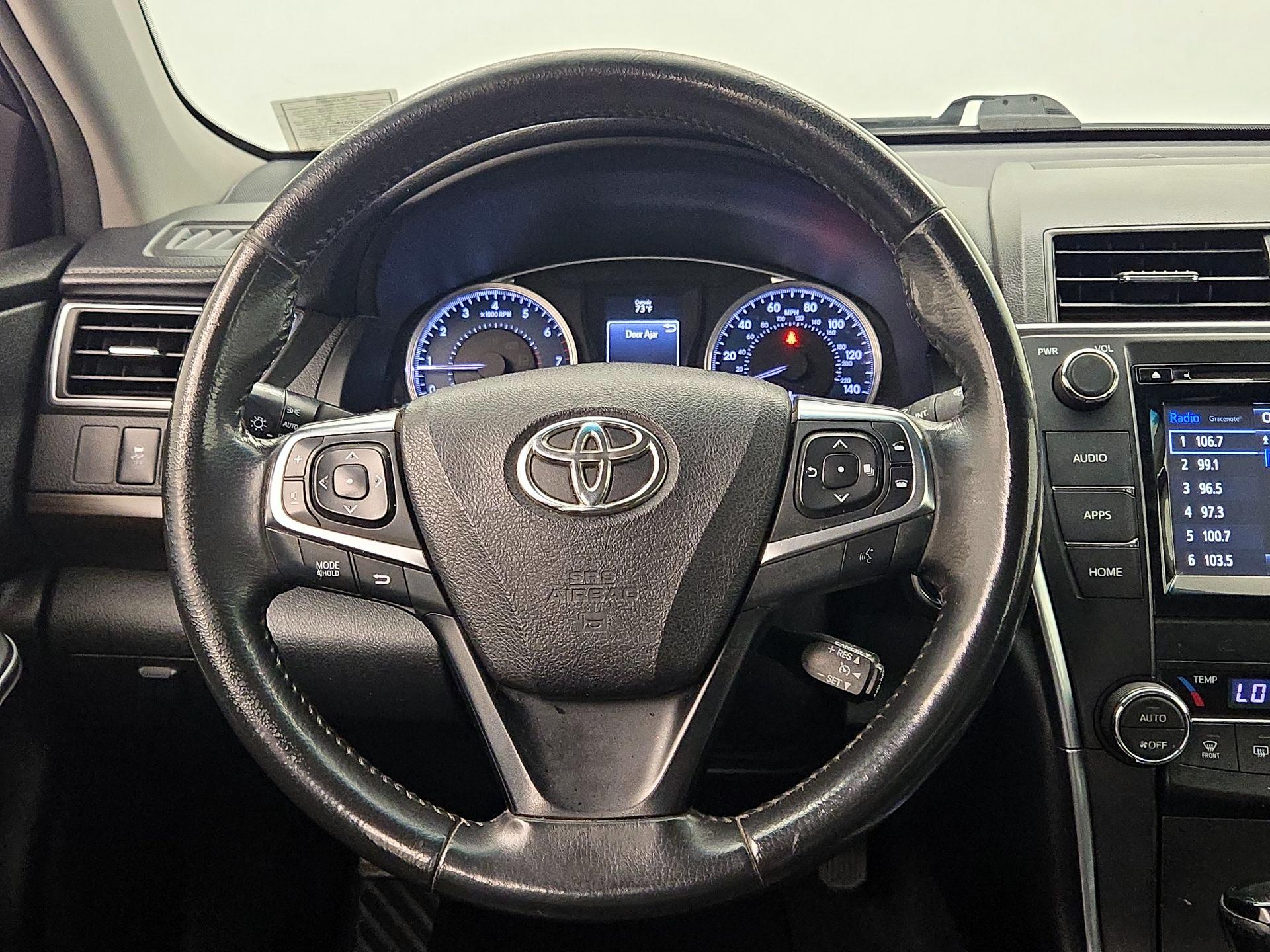 Thumbnail: 2016 Toyota Camry - 10