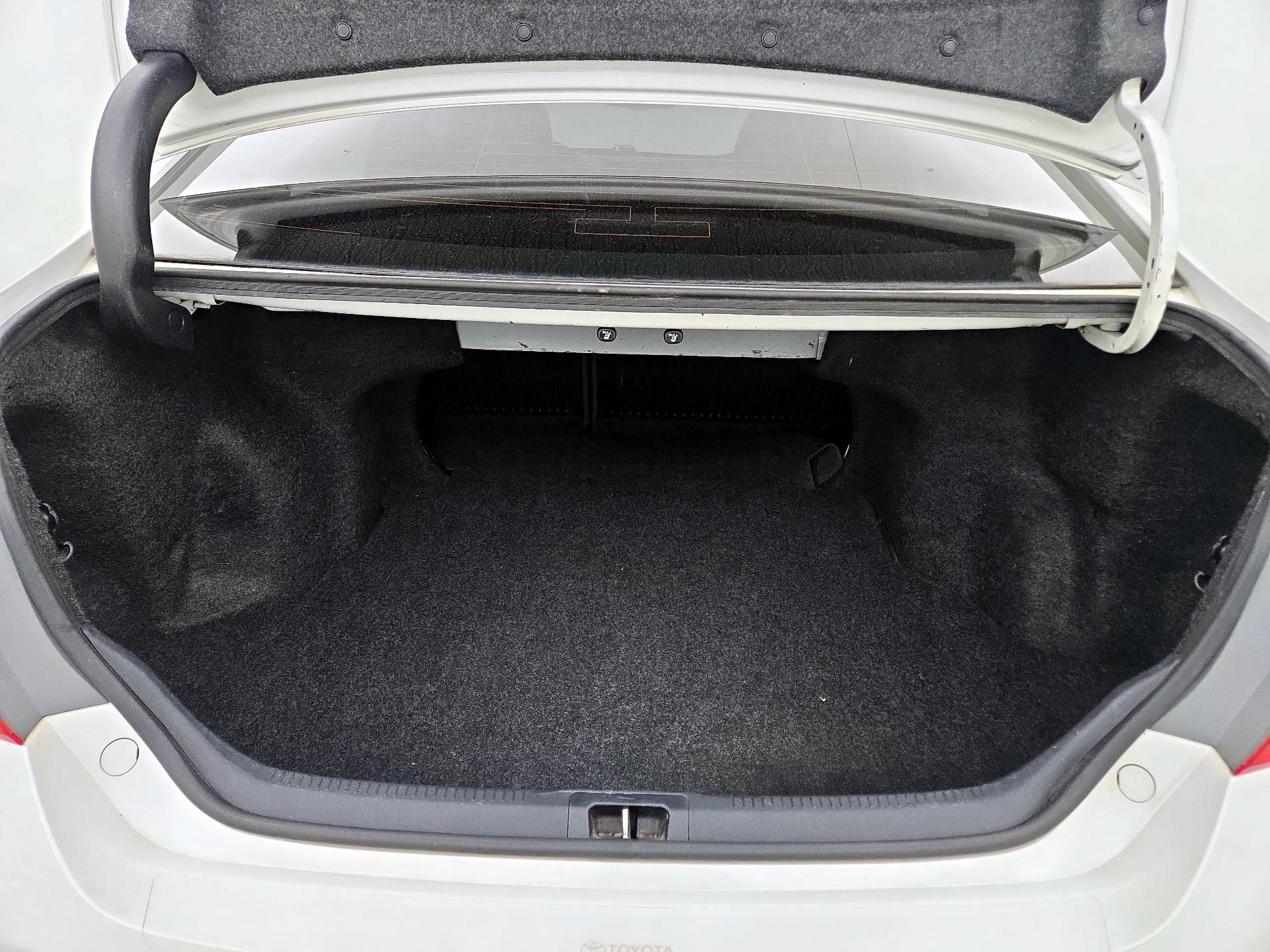Thumbnail: 2016 Toyota Camry - 19