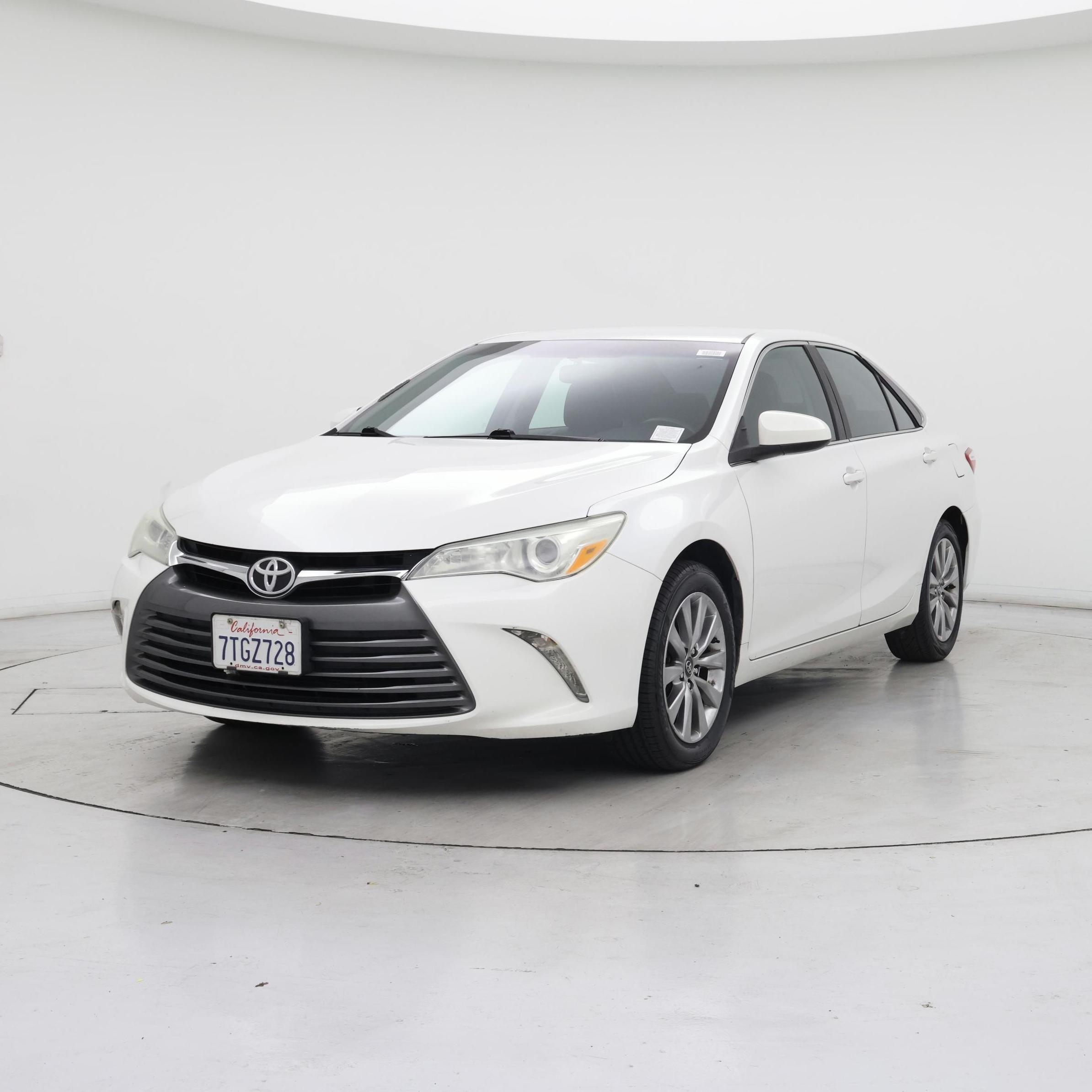 Thumbnail: 2016 Toyota Camry - 4