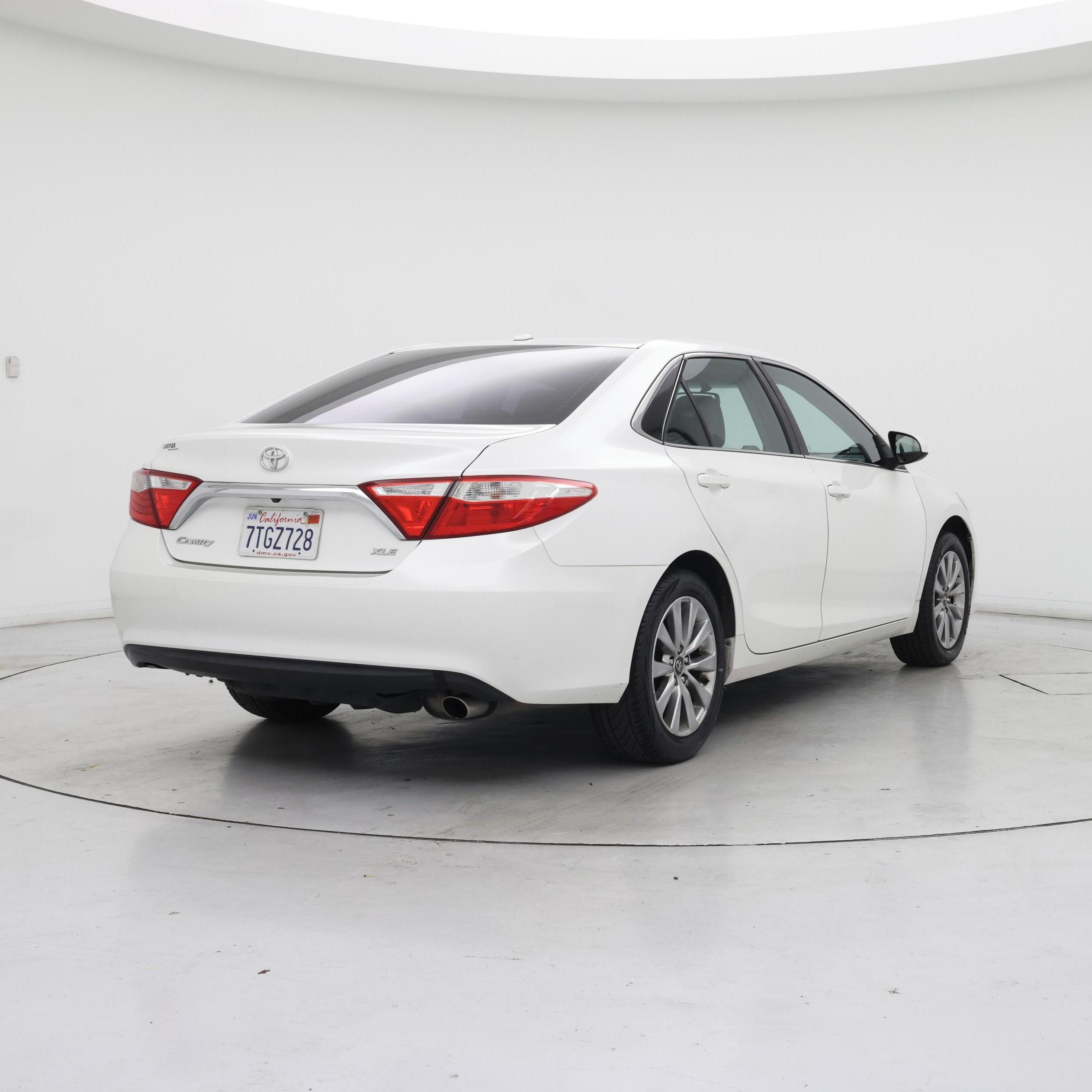 Thumbnail: 2016 Toyota Camry - 8