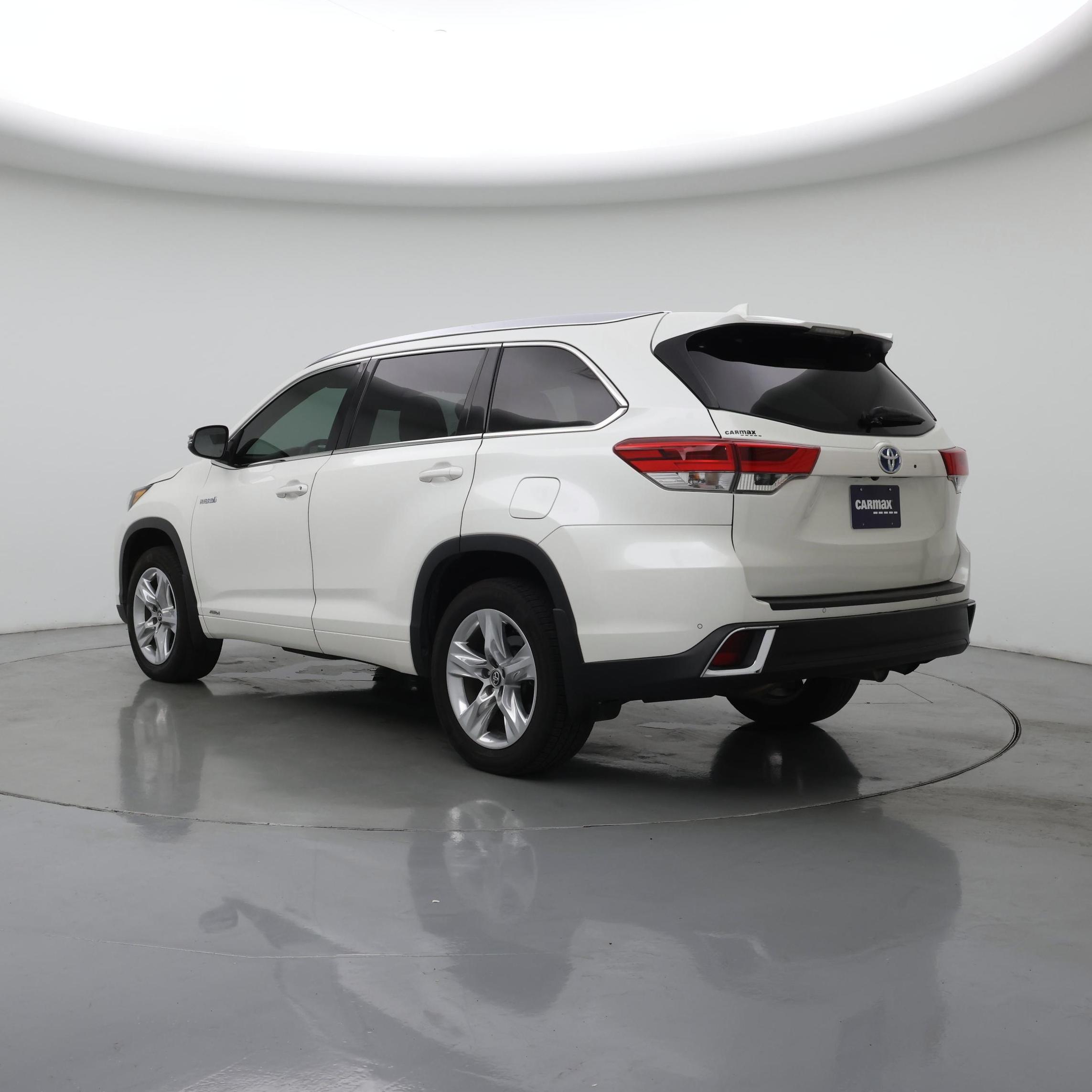 Thumbnail: 2019 Toyota Highlander - 2