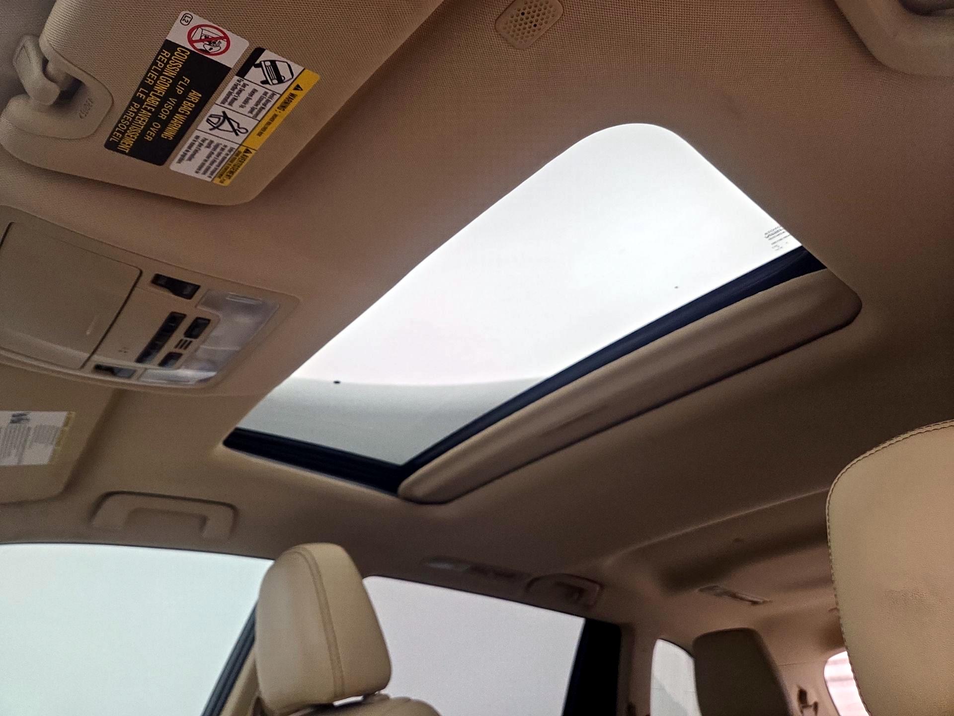 Thumbnail: 2019 Toyota Highlander - 20