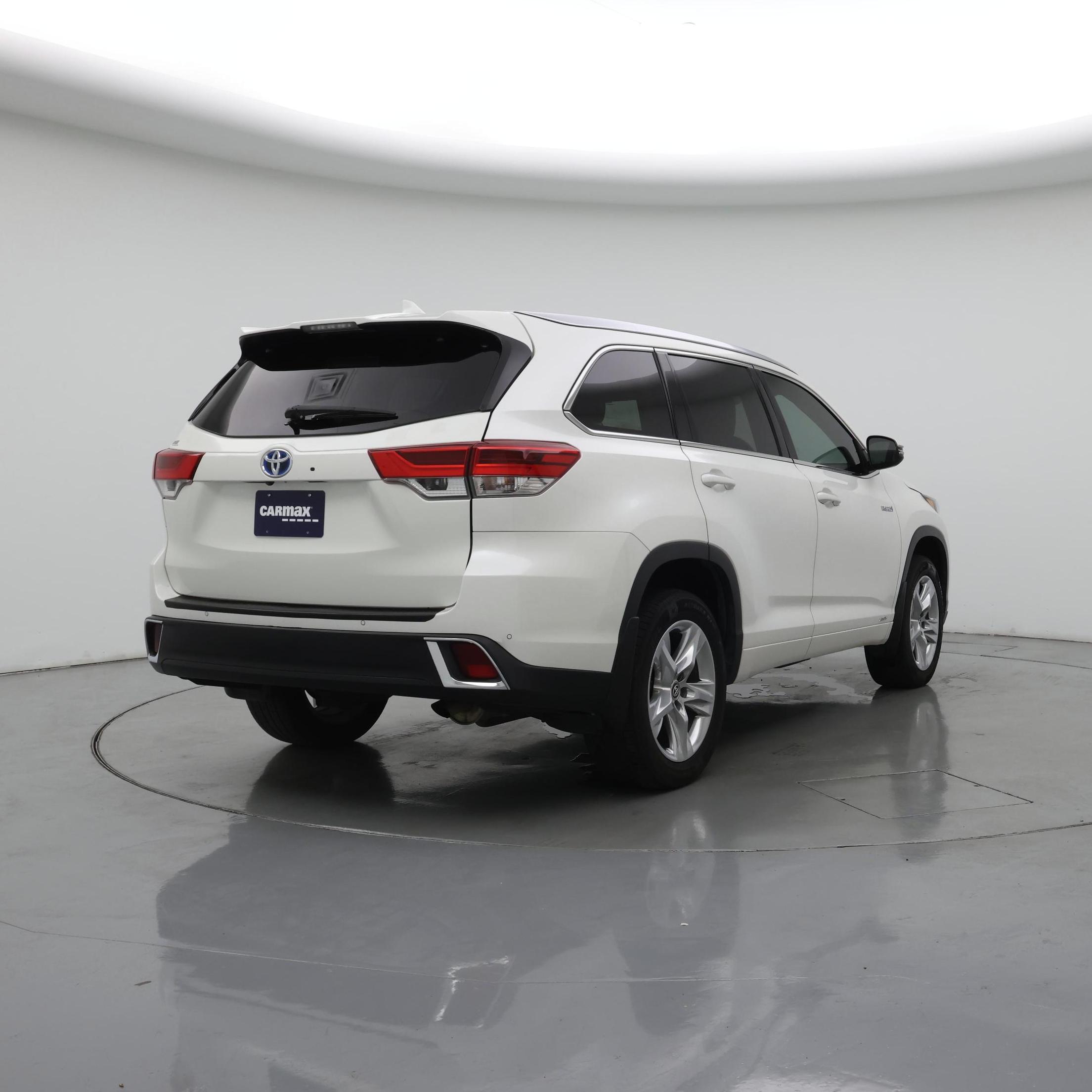 Thumbnail: 2019 Toyota Highlander - 8