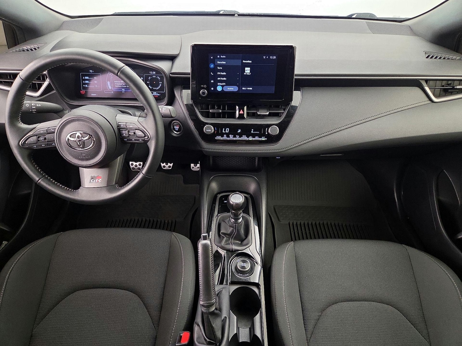 2025 Toyota GR Corolla Core - Photo 10
