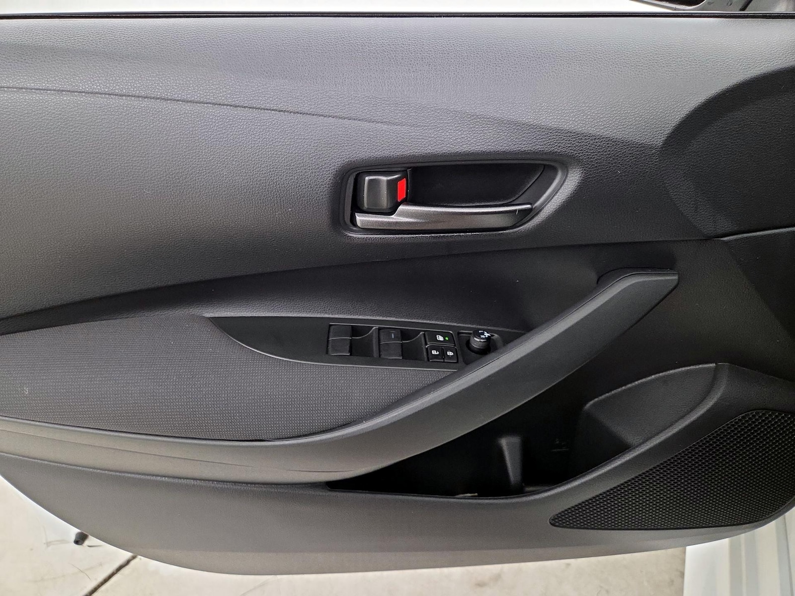 2025 Toyota GR Corolla Core - Photo 13
