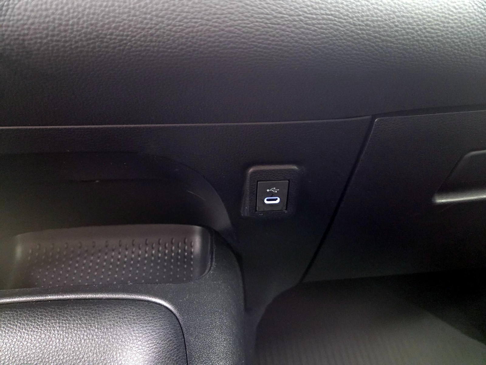 2025 Toyota GR Corolla Core - Photo 19