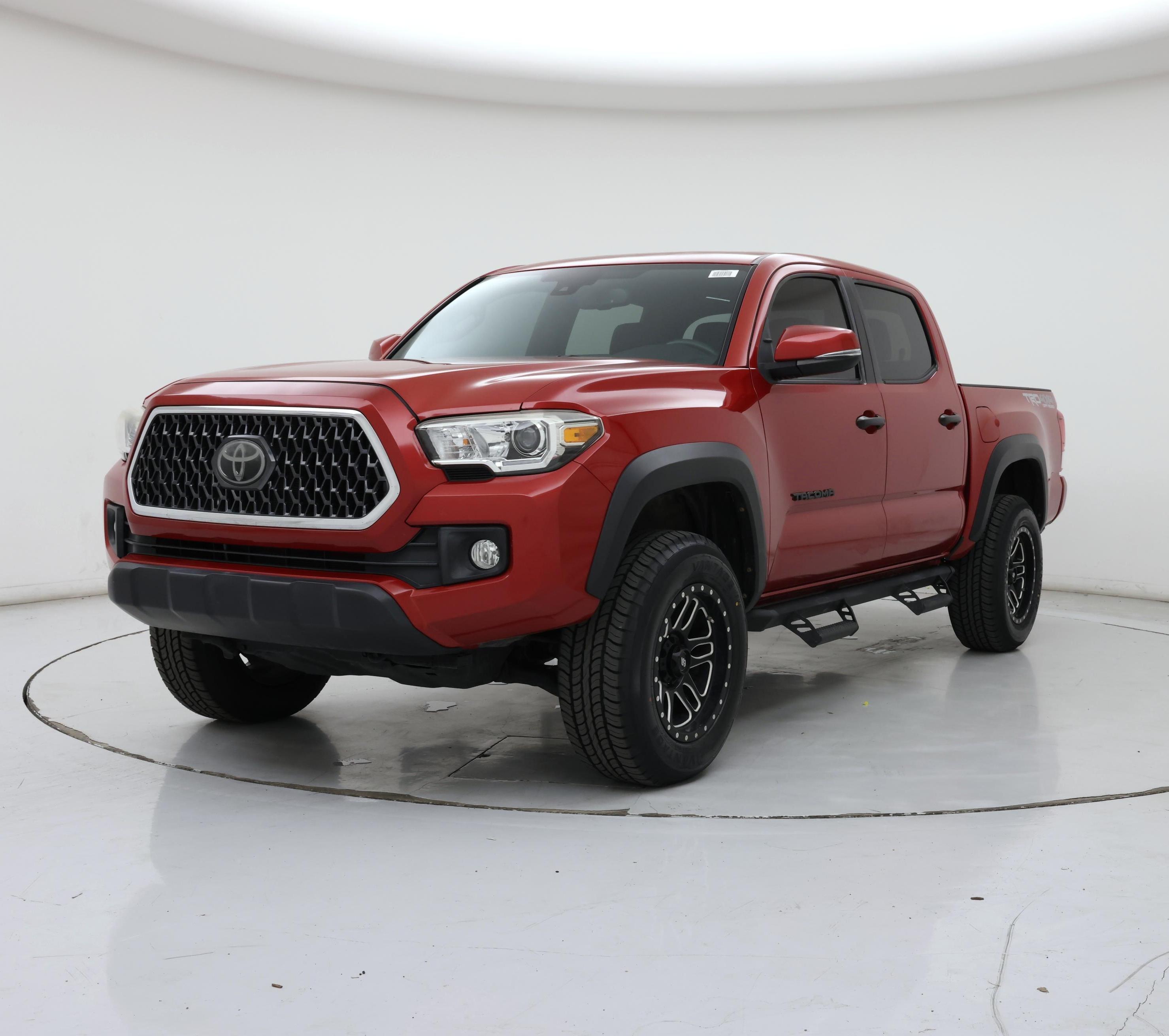 Thumbnail: 2018 Toyota Tacoma - 4