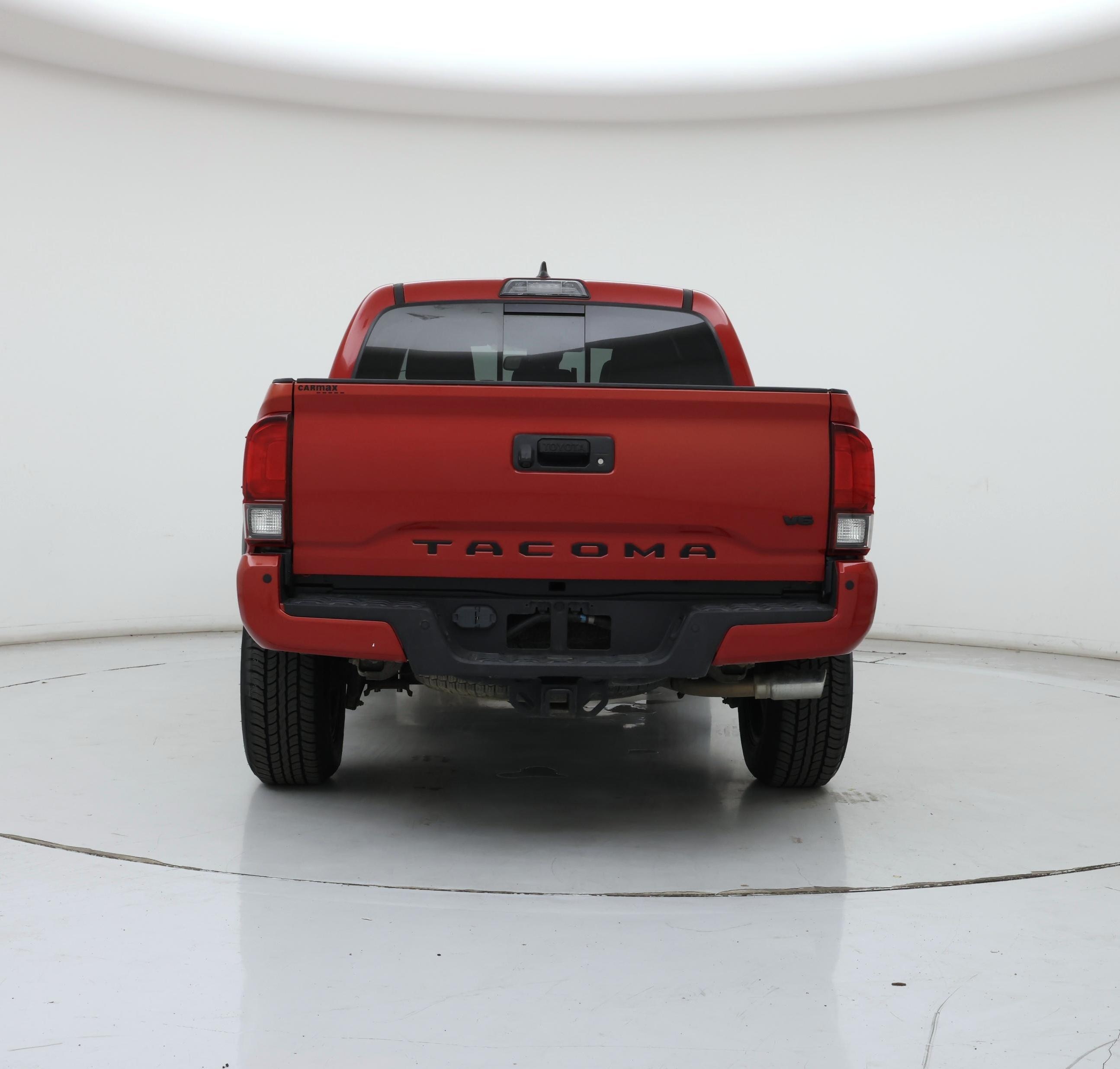 Thumbnail: 2018 Toyota Tacoma - 6