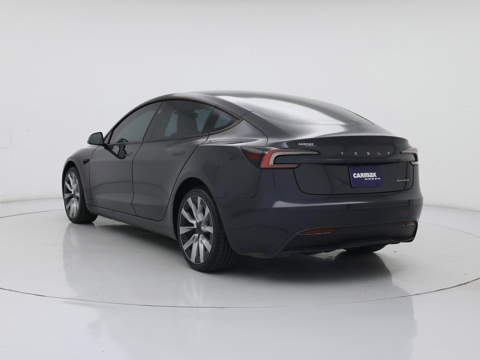 2025 Tesla Model 3 Long Range - Photo 3