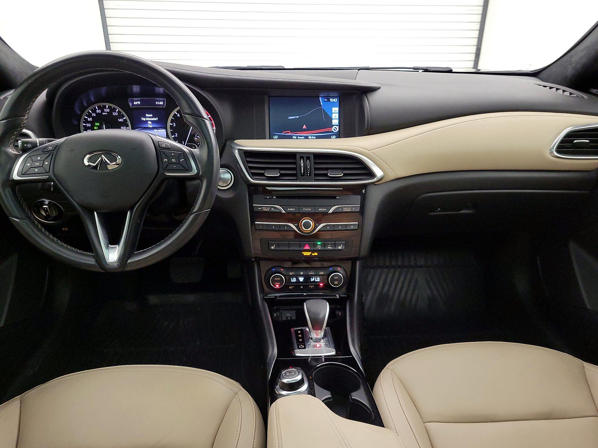 Thumbnail: 2018 INFINITI QX30 - 9