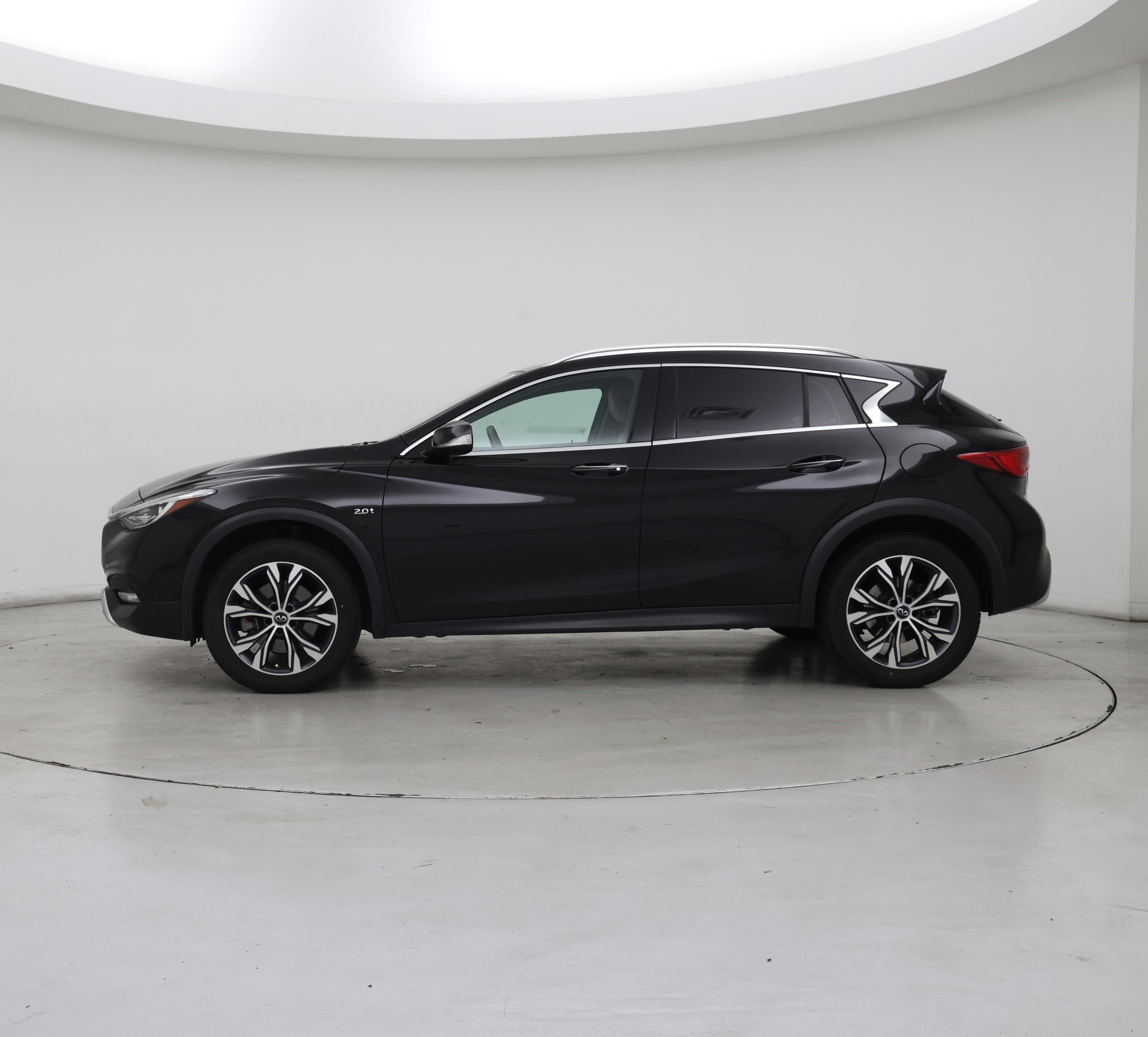 Thumbnail: 2018 INFINITI QX30 - 3